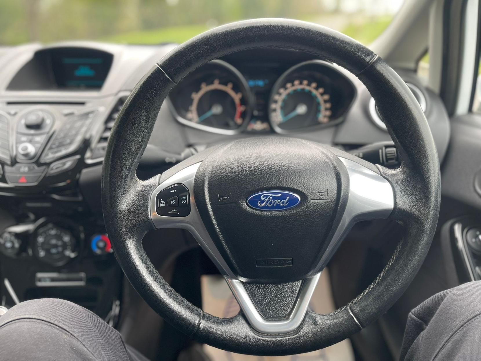 Ford Fiesta 1.0T EcoBoost Zetec Hatchback 5dr Petrol Manual Euro 5 (s/s) (100 ps)