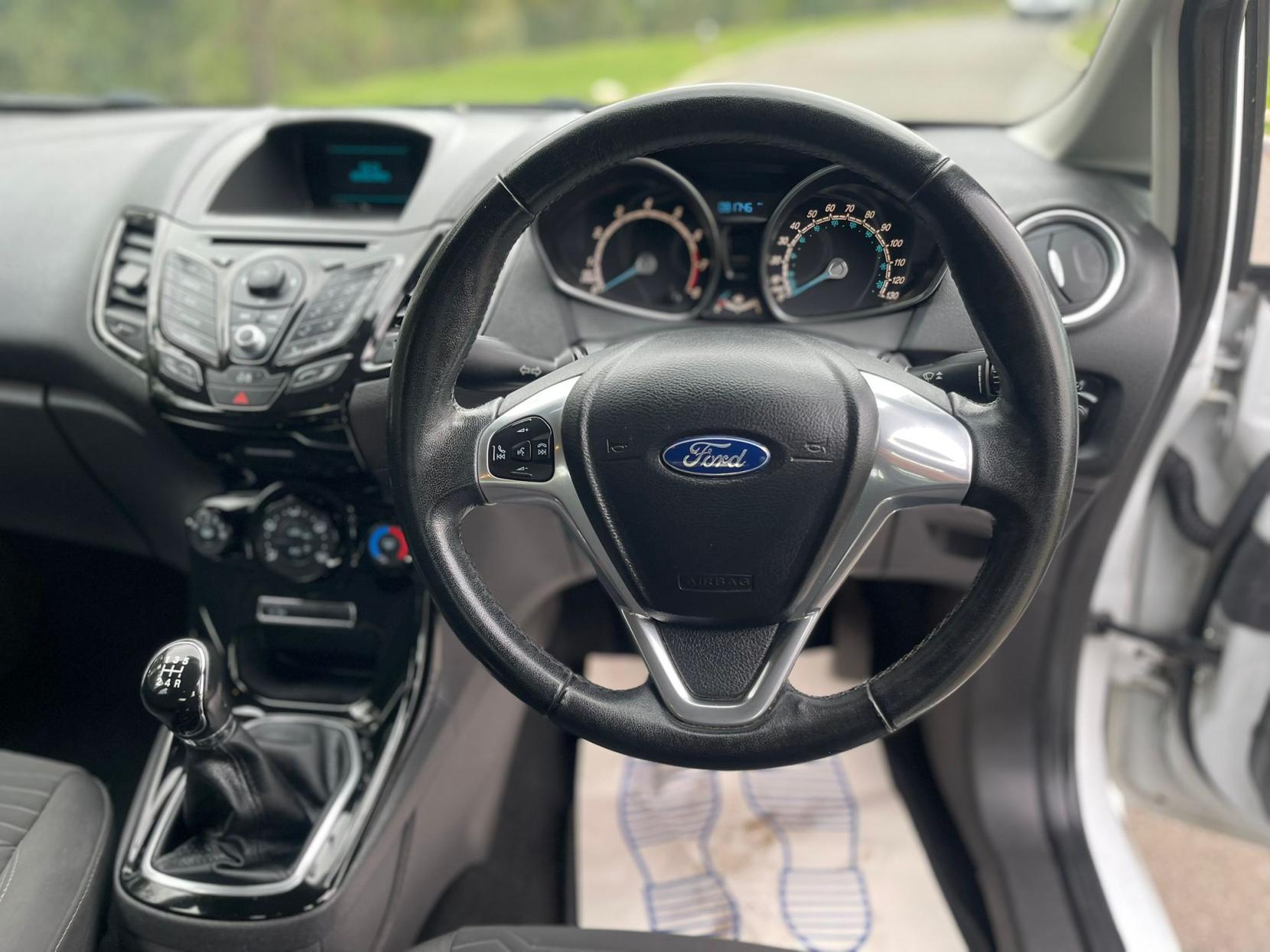 Ford Fiesta 1.0T EcoBoost Zetec Hatchback 5dr Petrol Manual Euro 5 (s/s) (100 ps)