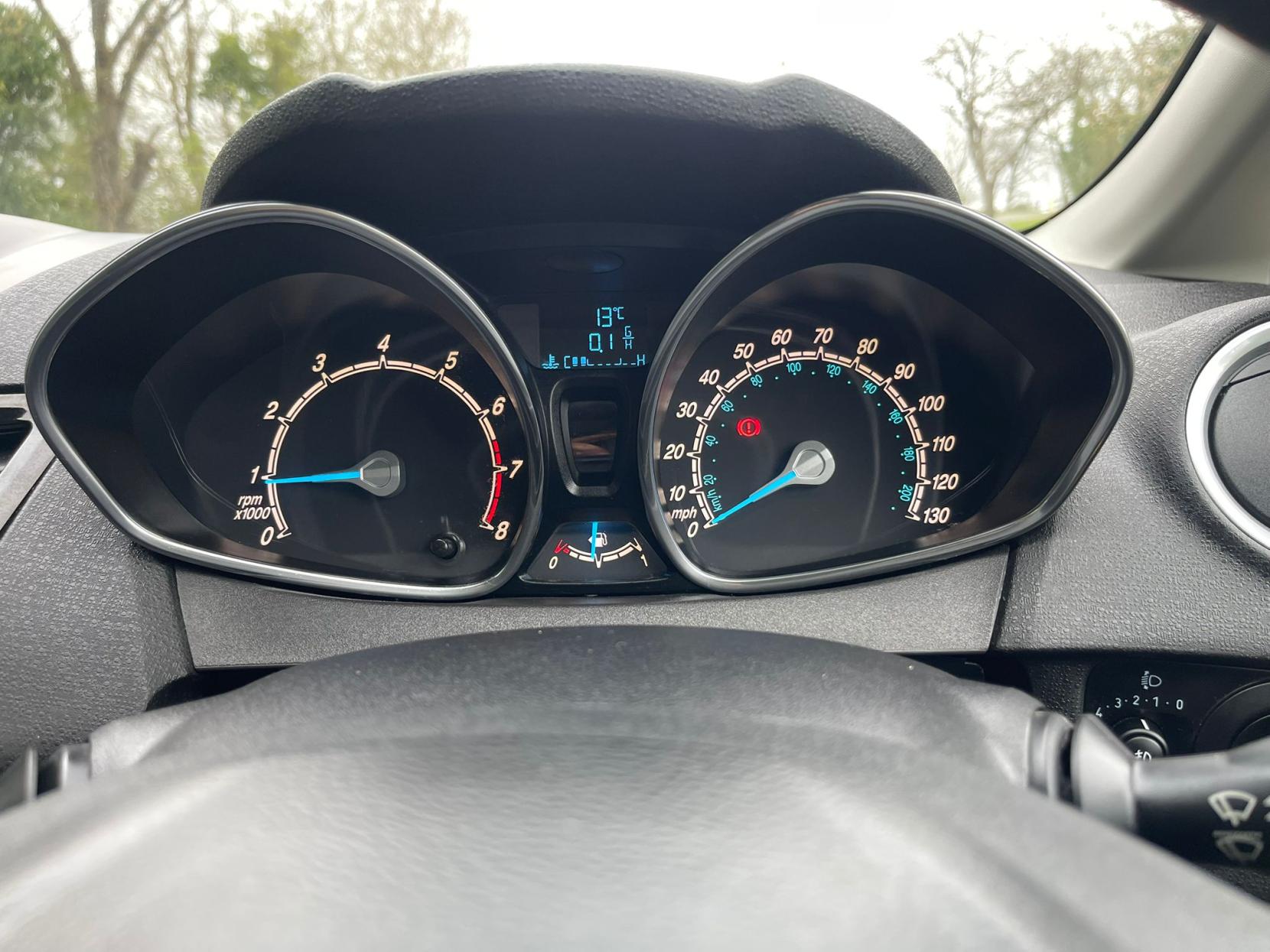 Ford Fiesta 1.0T EcoBoost Zetec Hatchback 5dr Petrol Manual Euro 5 (s/s) (100 ps)