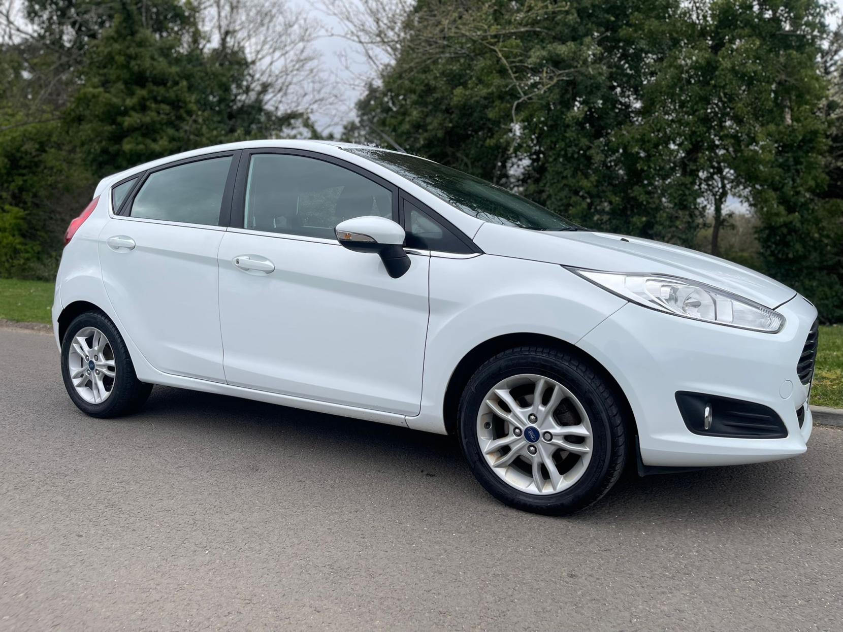 Ford Fiesta 1.0T EcoBoost Zetec Hatchback 5dr Petrol Manual Euro 5 (s/s) (100 ps)