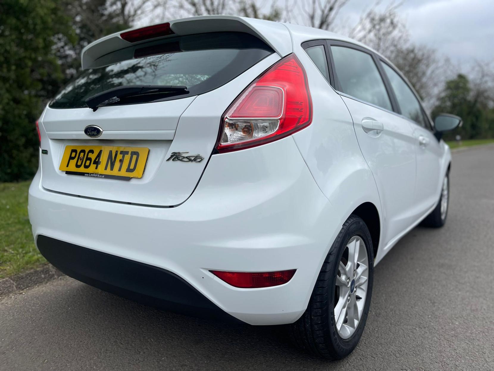 Ford Fiesta 1.0T EcoBoost Zetec Hatchback 5dr Petrol Manual Euro 5 (s/s) (100 ps)