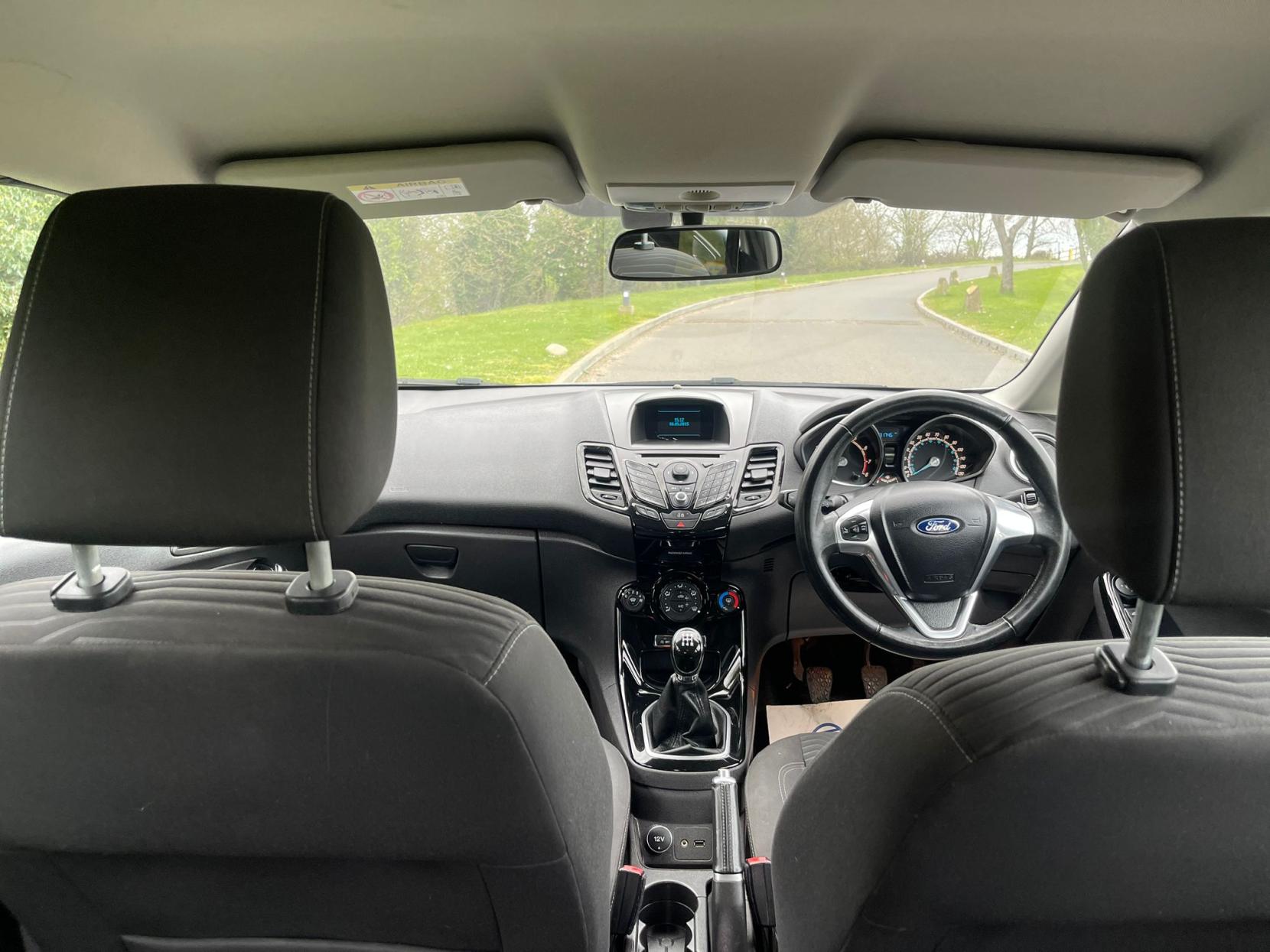 Ford Fiesta 1.0T EcoBoost Zetec Hatchback 5dr Petrol Manual Euro 5 (s/s) (100 ps)