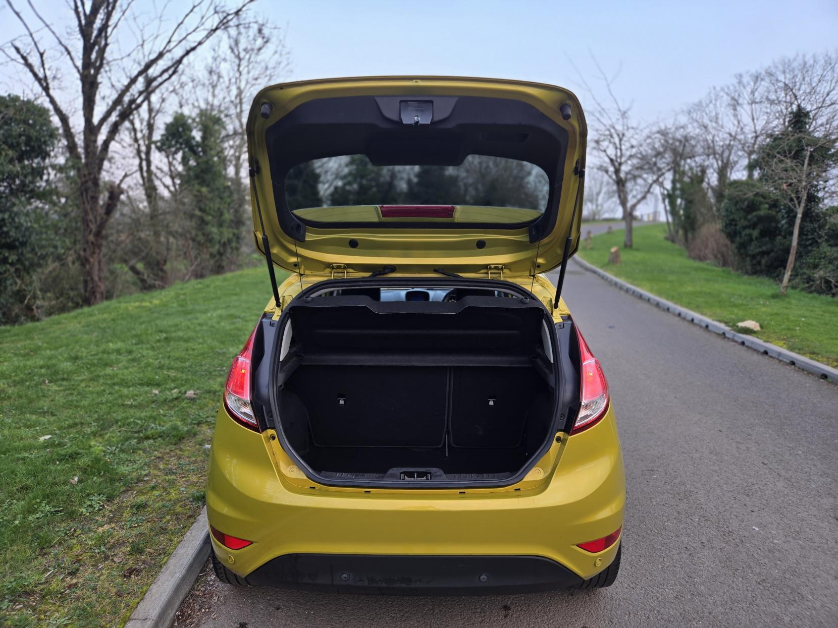 Ford Fiesta 1.0 Titanium Hatchback 5dr Petrol Manual Euro 5 (s/s) (80 ps)