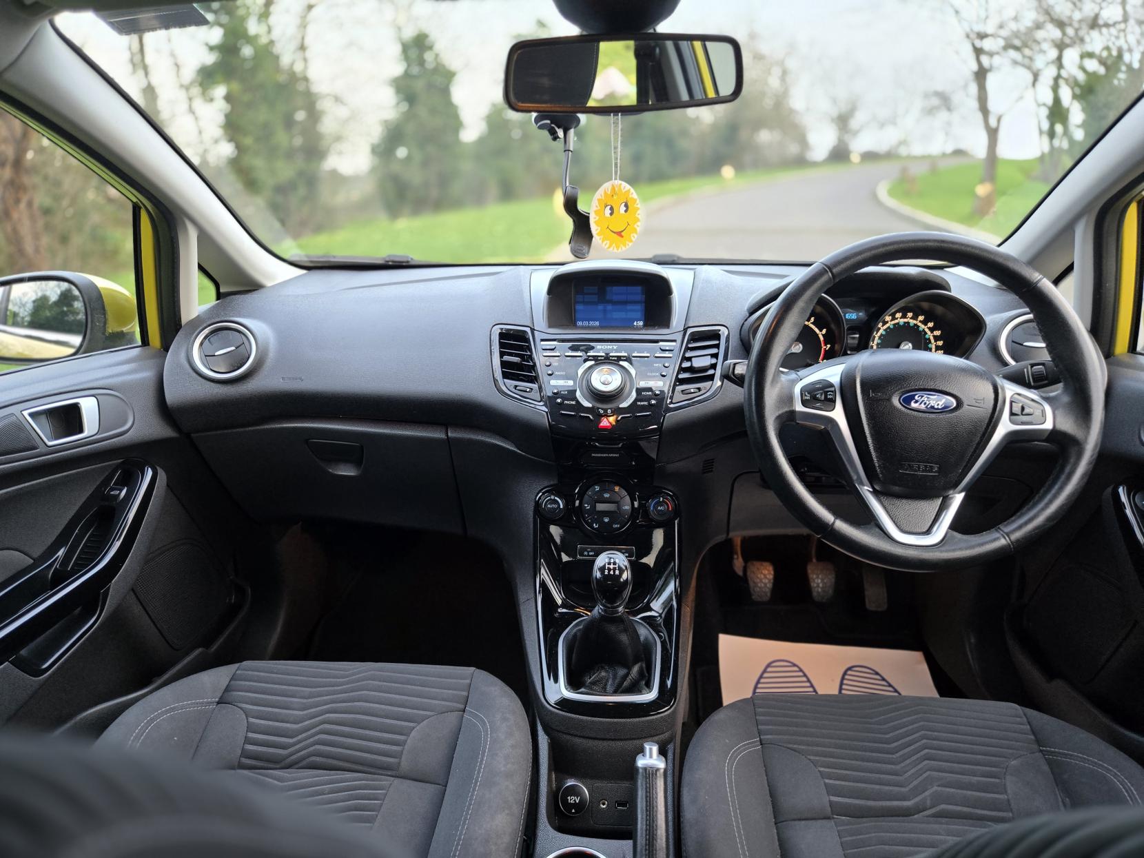 Ford Fiesta 1.0 Titanium Hatchback 5dr Petrol Manual Euro 5 (s/s) (80 ps)