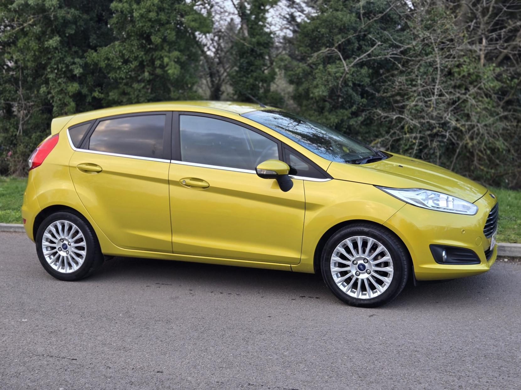 Ford Fiesta 1.0 Titanium Hatchback 5dr Petrol Manual Euro 5 (s/s) (80 ps)