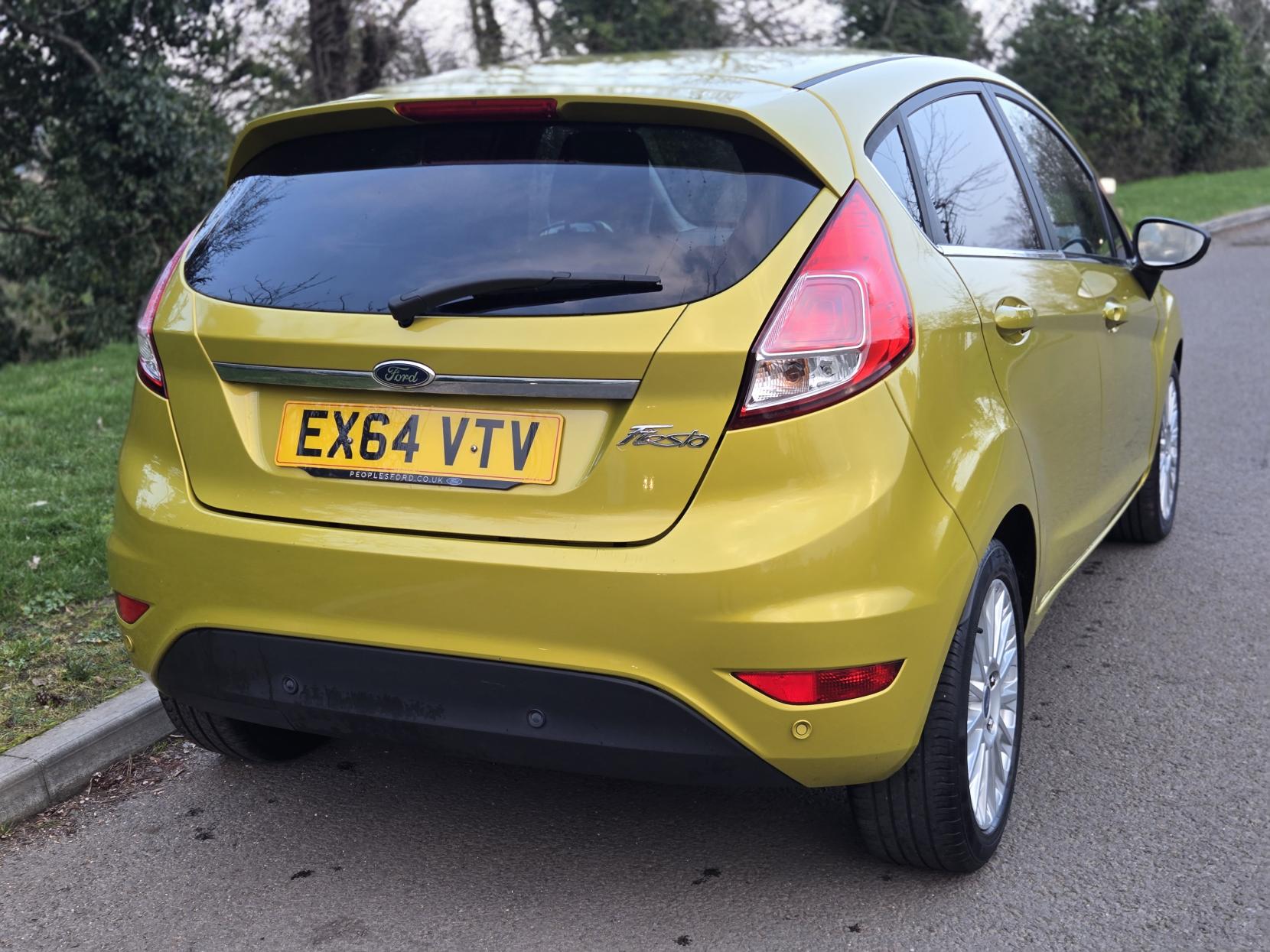 Ford Fiesta 1.0 Titanium Hatchback 5dr Petrol Manual Euro 5 (s/s) (80 ps)