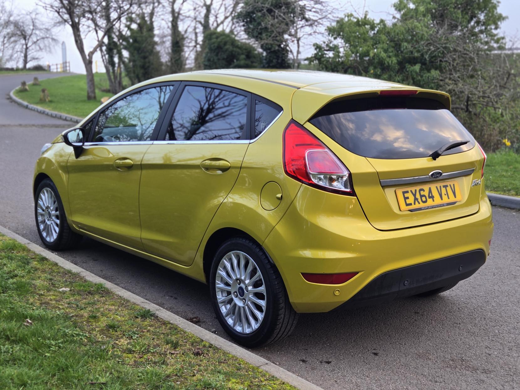 Ford Fiesta 1.0 Titanium Hatchback 5dr Petrol Manual Euro 5 (s/s) (80 ps)