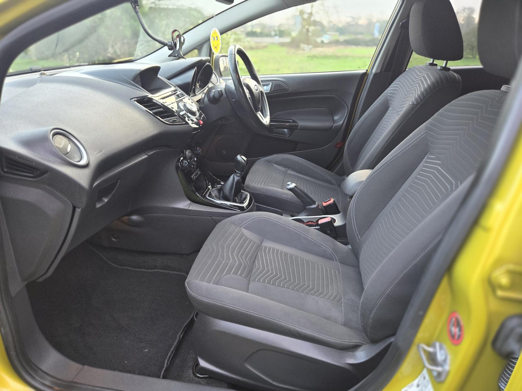 Ford Fiesta 1.0 Titanium Hatchback 5dr Petrol Manual Euro 5 (s/s) (80 ps)