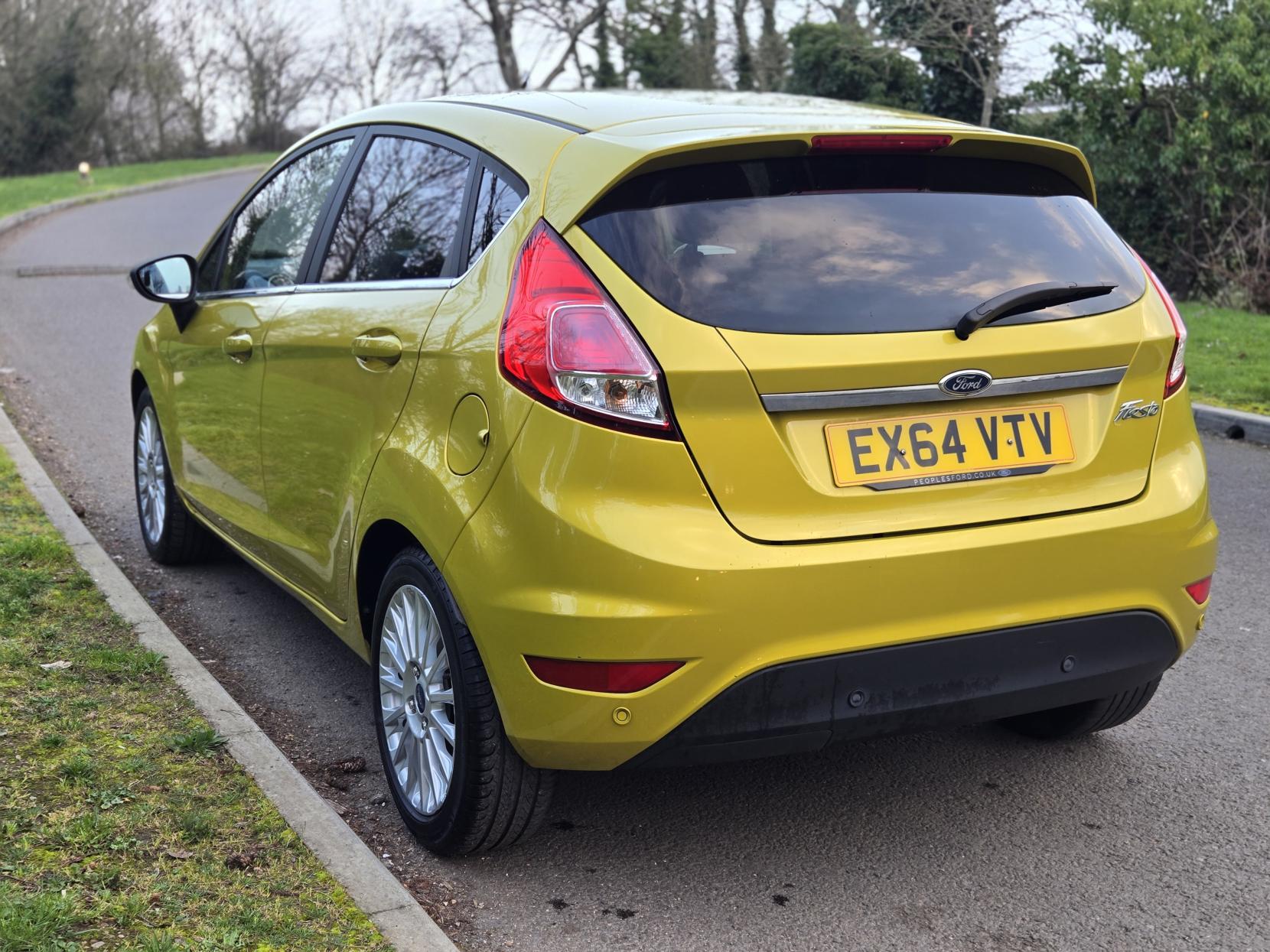 Ford Fiesta 1.0 Titanium Hatchback 5dr Petrol Manual Euro 5 (s/s) (80 ps)
