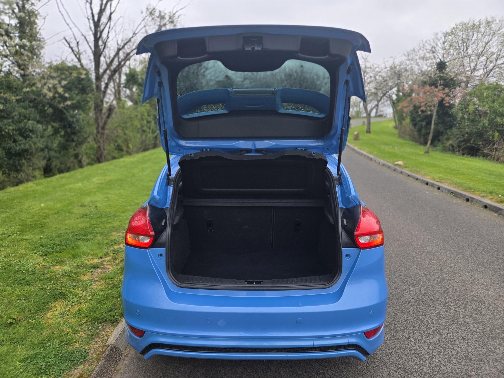 Ford Focus 1.0T EcoBoost ST-Line Hatchback 5dr Petrol Manual Euro 6 (s/s) (125 ps)