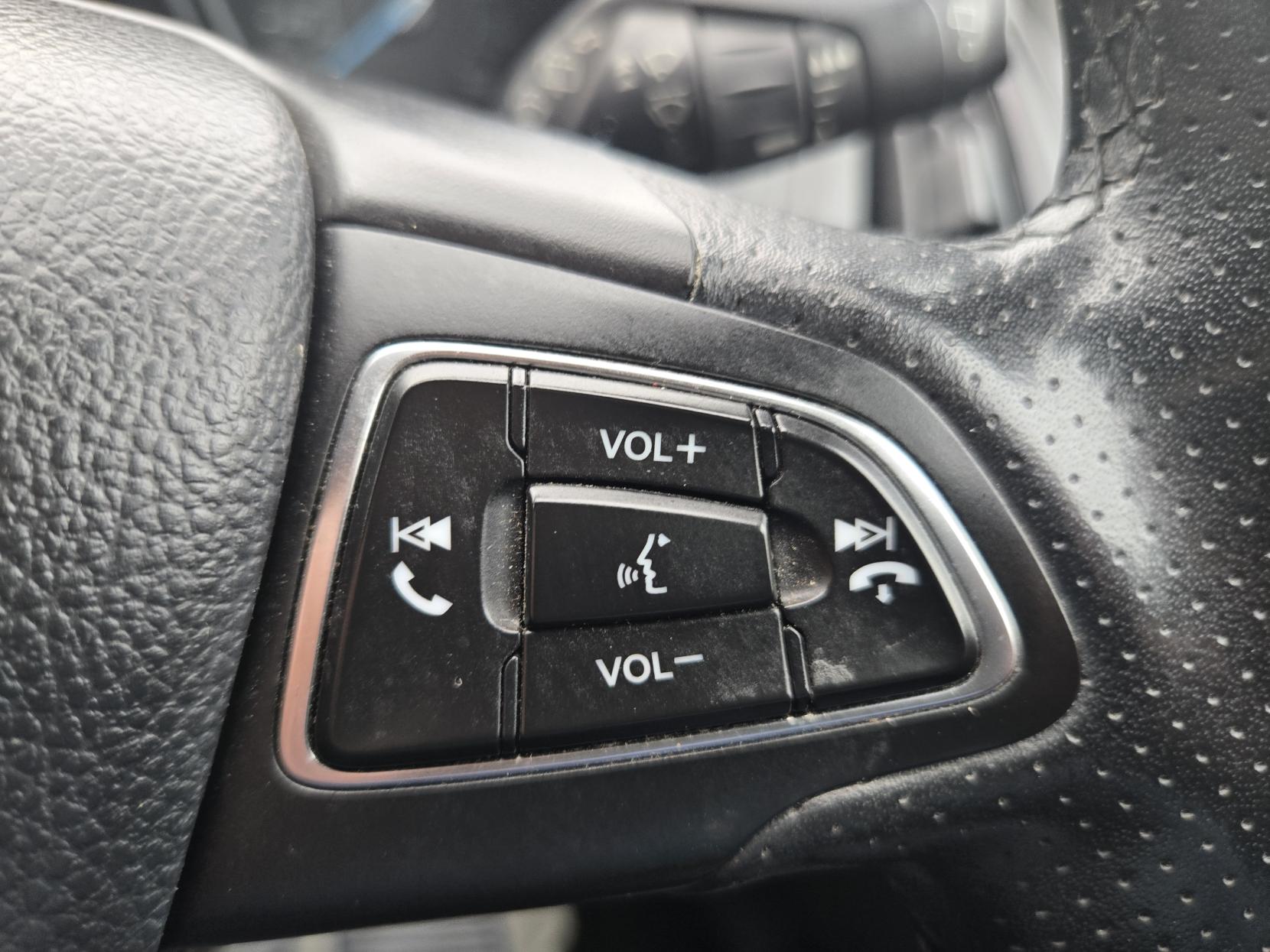 Ford Focus 1.0T EcoBoost ST-Line Hatchback 5dr Petrol Manual Euro 6 (s/s) (125 ps)