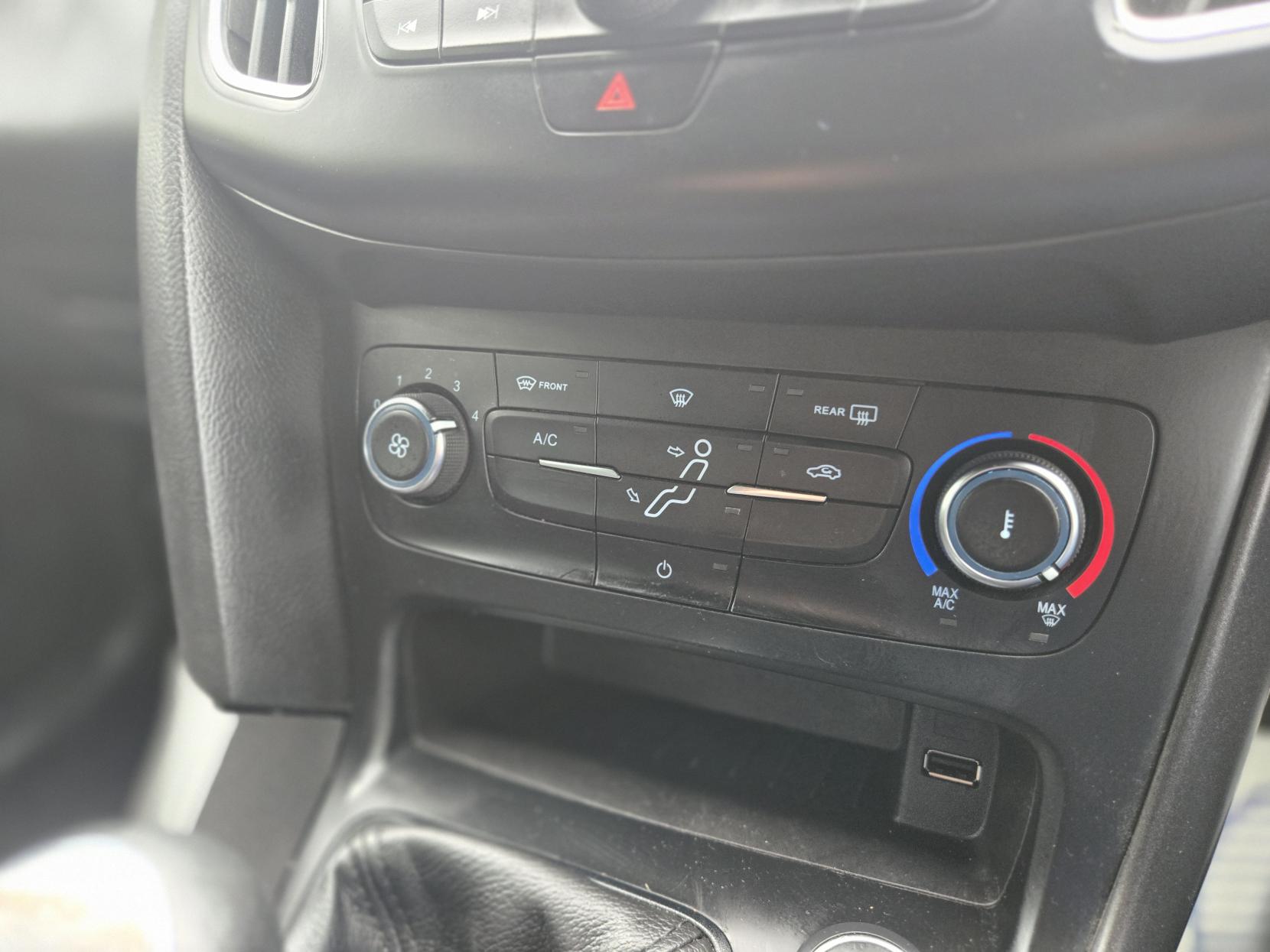 Ford Focus 1.0T EcoBoost ST-Line Hatchback 5dr Petrol Manual Euro 6 (s/s) (125 ps)