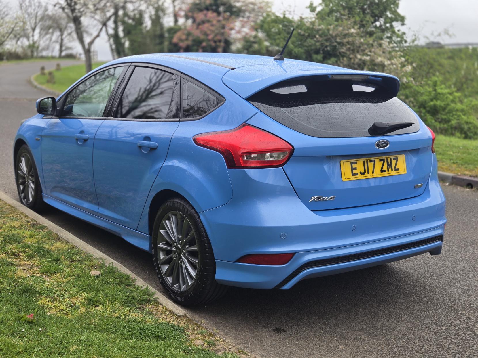 Ford Focus 1.0T EcoBoost ST-Line Hatchback 5dr Petrol Manual Euro 6 (s/s) (125 ps)