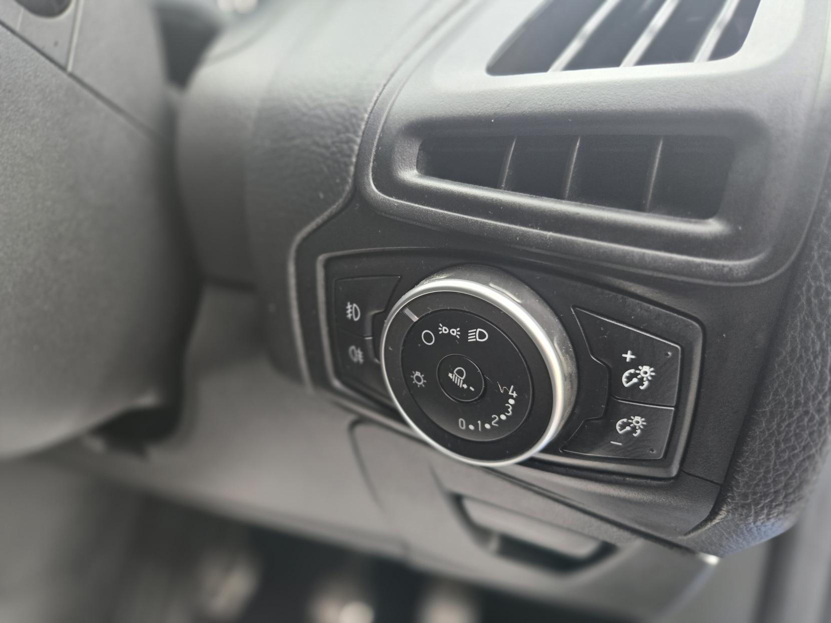 Ford Focus 1.0T EcoBoost ST-Line Hatchback 5dr Petrol Manual Euro 6 (s/s) (125 ps)