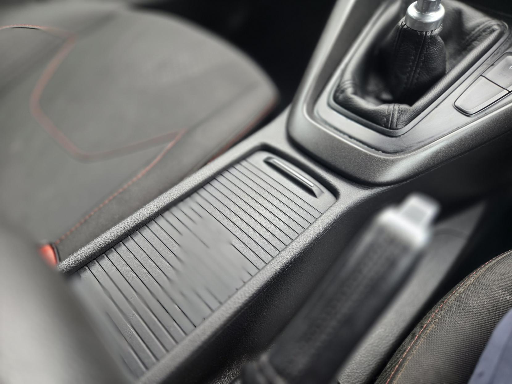 Ford Focus 1.0T EcoBoost ST-Line Hatchback 5dr Petrol Manual Euro 6 (s/s) (125 ps)