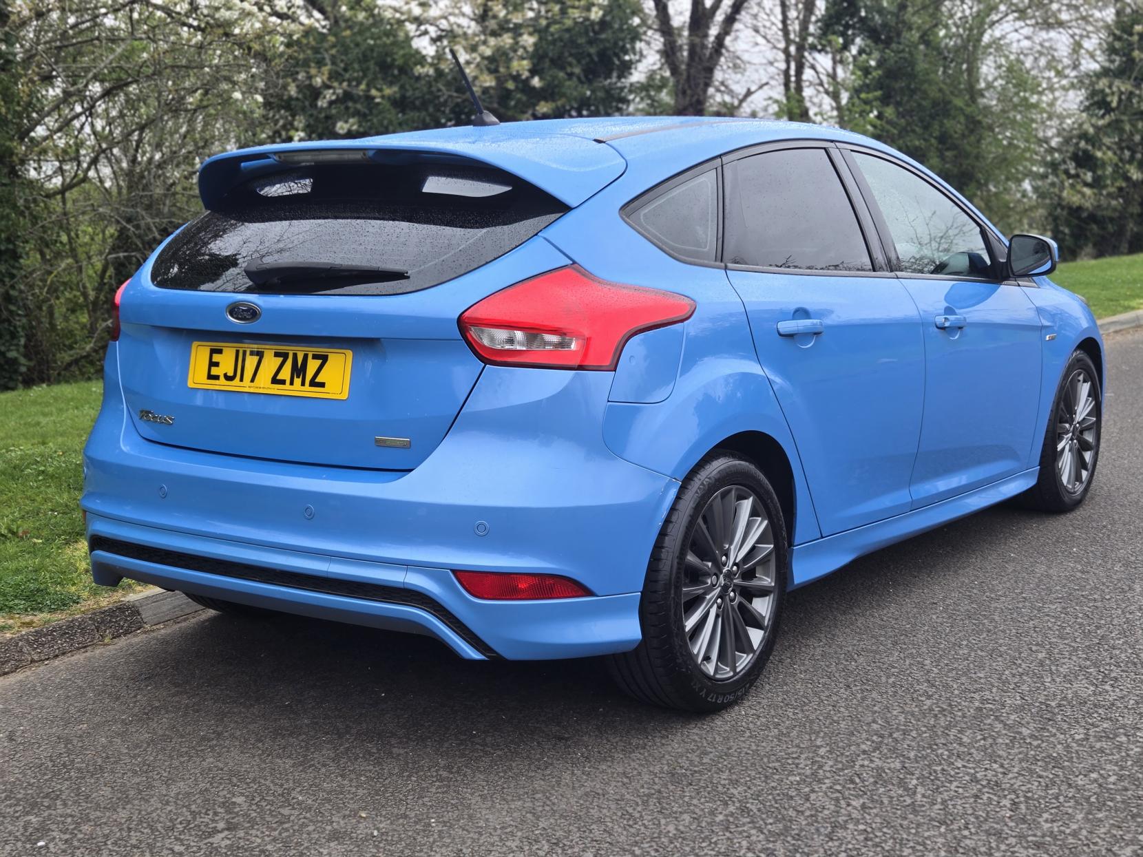 Ford Focus 1.0T EcoBoost ST-Line Hatchback 5dr Petrol Manual Euro 6 (s/s) (125 ps)