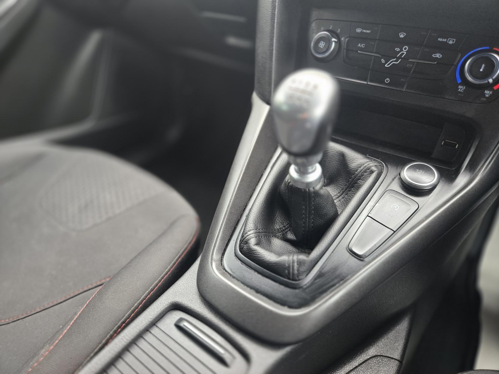 Ford Focus 1.0T EcoBoost ST-Line Hatchback 5dr Petrol Manual Euro 6 (s/s) (125 ps)