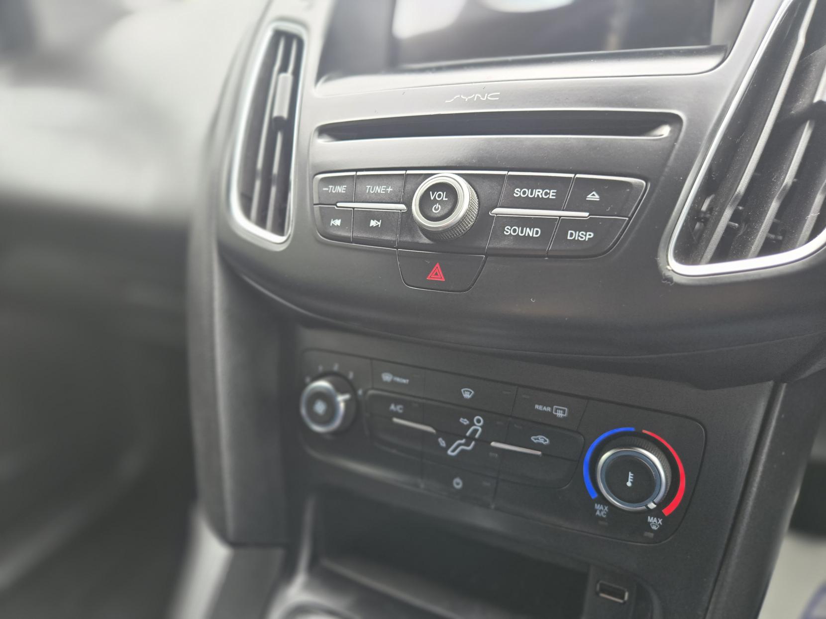 Ford Focus 1.0T EcoBoost ST-Line Hatchback 5dr Petrol Manual Euro 6 (s/s) (125 ps)