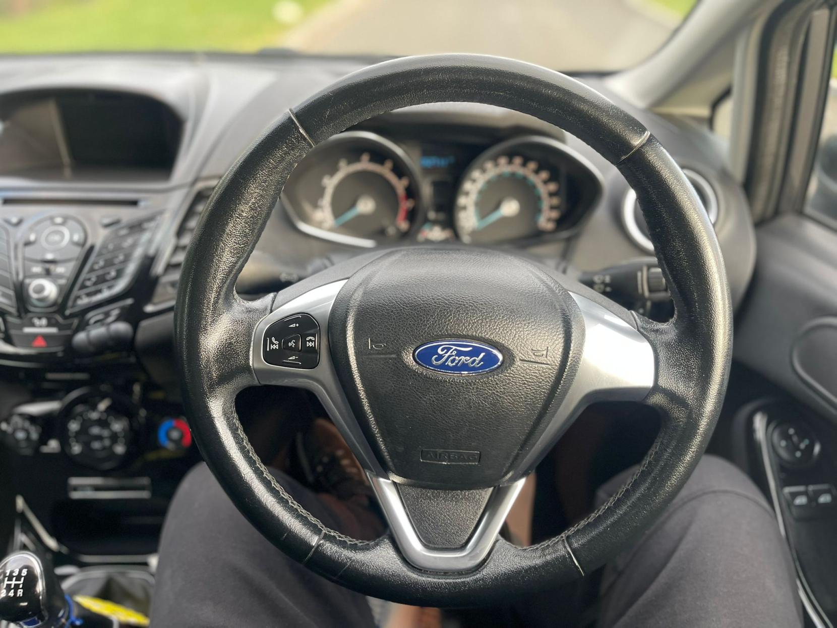 Ford Fiesta 1.0T EcoBoost Zetec Hatchback 3dr Petrol Manual Euro 6 (s/s) (100 ps)