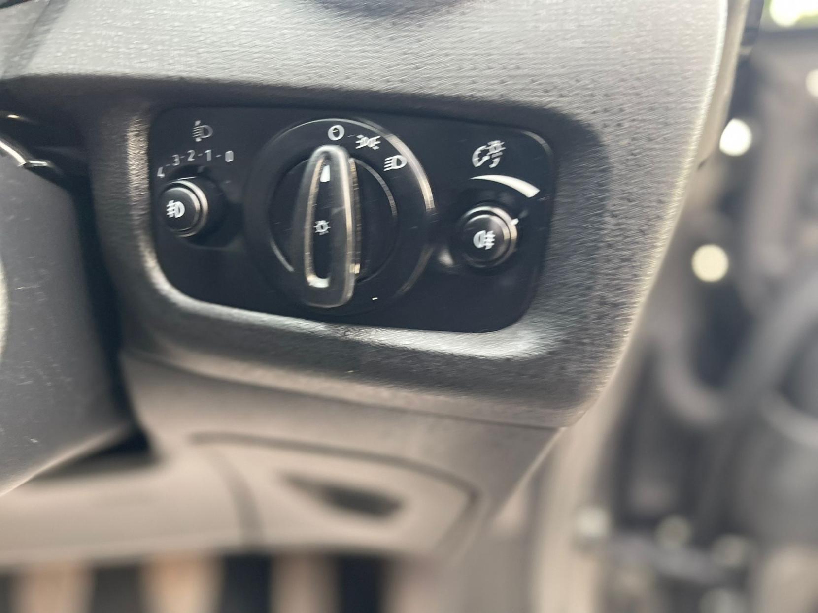 Ford Fiesta 1.0T EcoBoost Zetec Hatchback 3dr Petrol Manual Euro 6 (s/s) (100 ps)