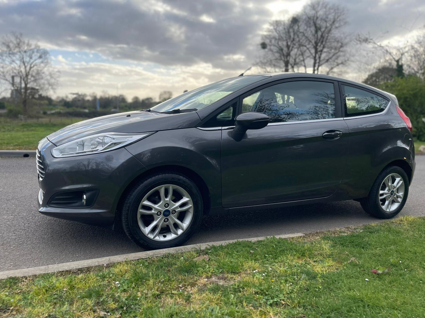 Ford Fiesta 1.0T EcoBoost Zetec Hatchback 3dr Petrol Manual Euro 6 (s/s) (100 ps)