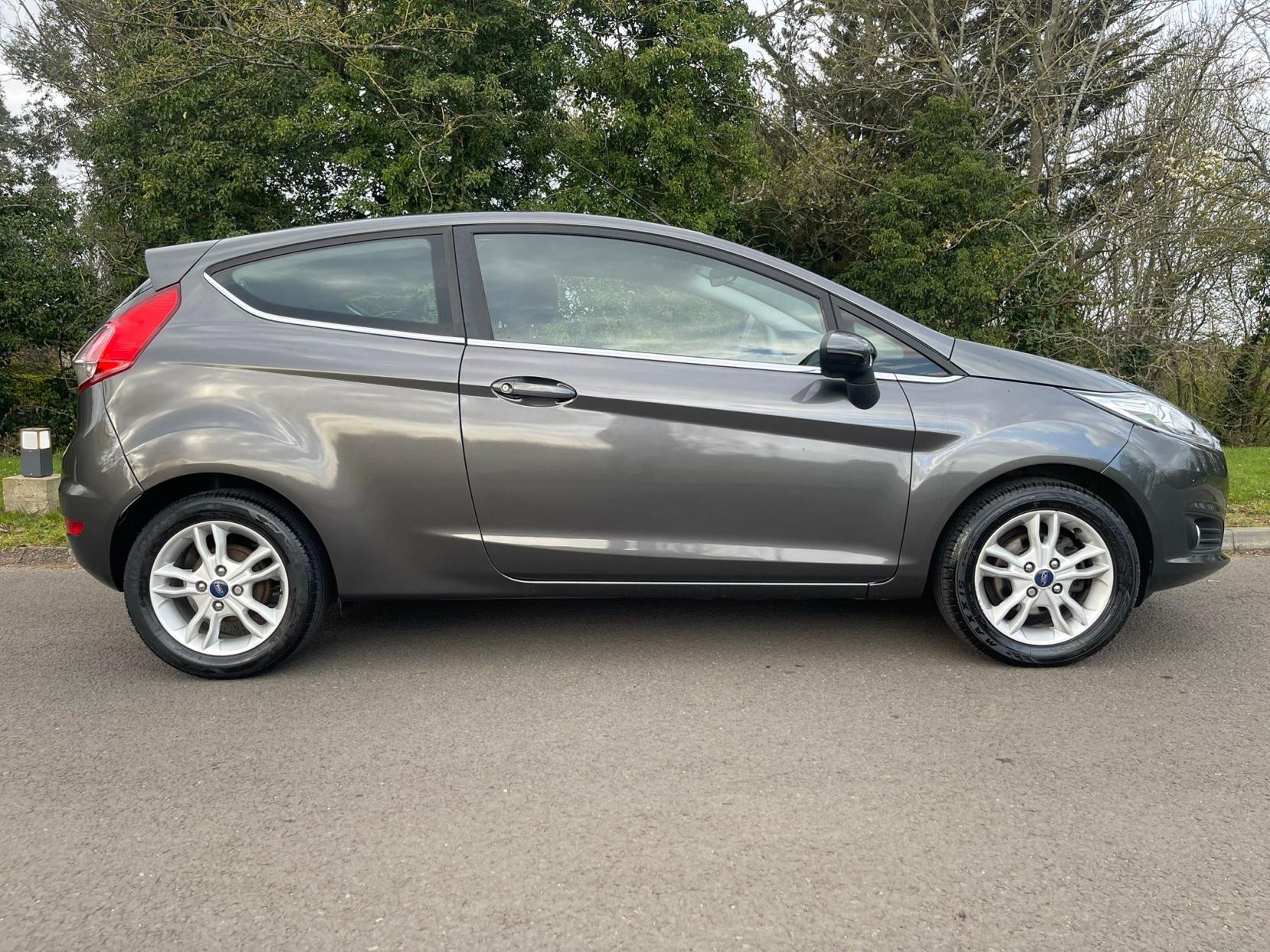 Ford Fiesta 1.0T EcoBoost Zetec Hatchback 3dr Petrol Manual Euro 6 (s/s) (100 ps)