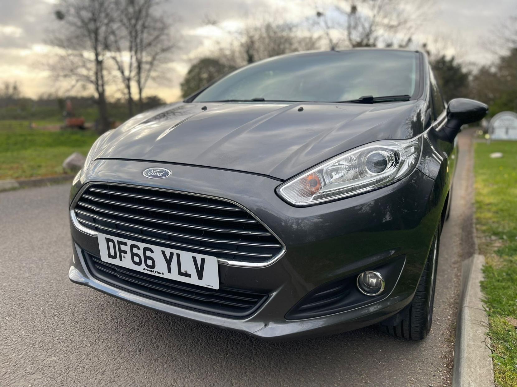 Ford Fiesta 1.0T EcoBoost Zetec Hatchback 3dr Petrol Manual Euro 6 (s/s) (100 ps)