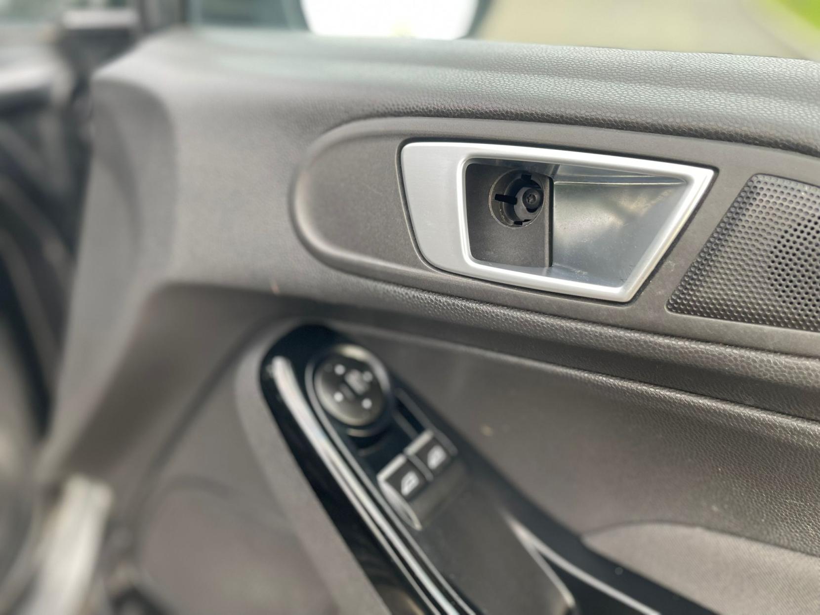 Ford Fiesta 1.0T EcoBoost Zetec Hatchback 3dr Petrol Manual Euro 6 (s/s) (100 ps)