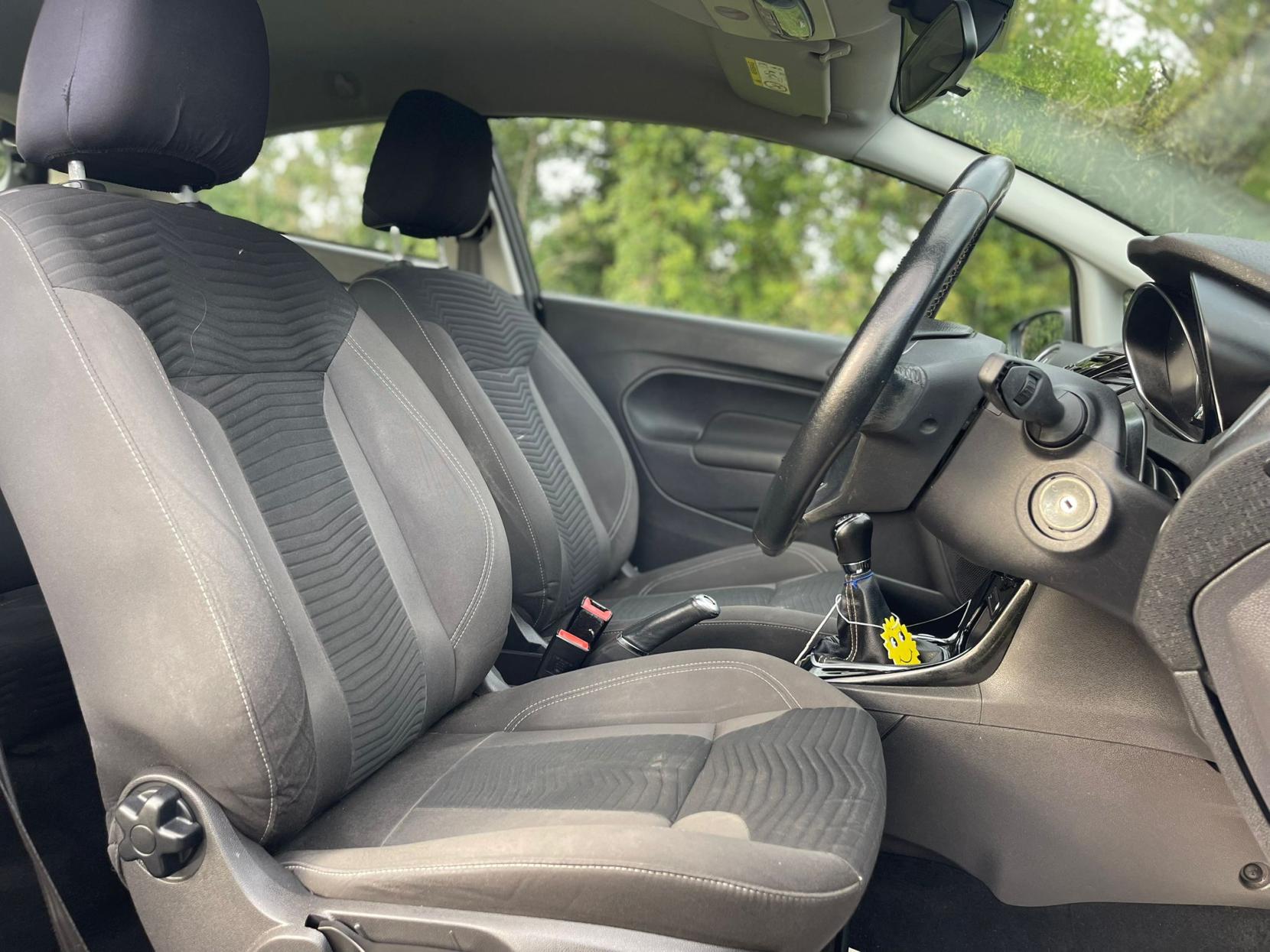 Ford Fiesta 1.0T EcoBoost Zetec Hatchback 3dr Petrol Manual Euro 6 (s/s) (100 ps)