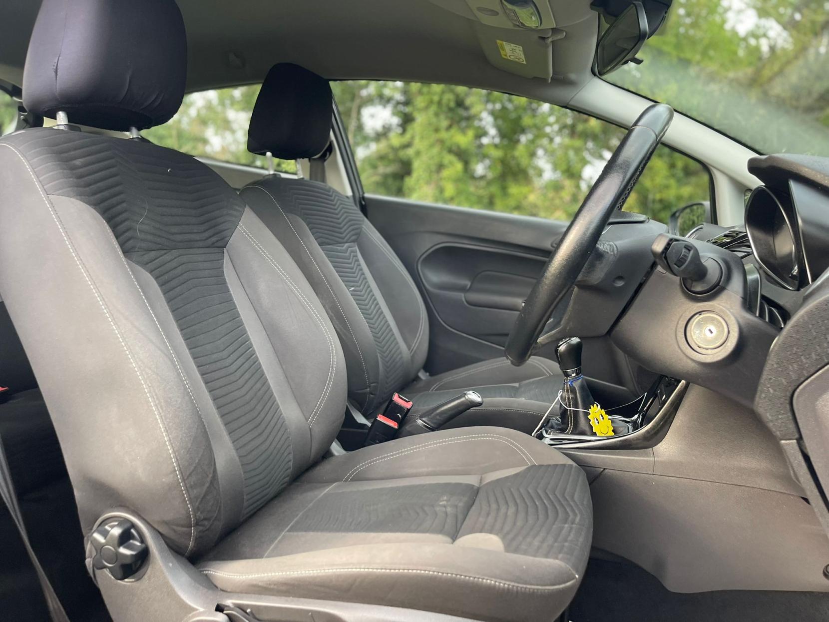 Ford Fiesta 1.0T EcoBoost Zetec Hatchback 3dr Petrol Manual Euro 6 (s/s) (100 ps)