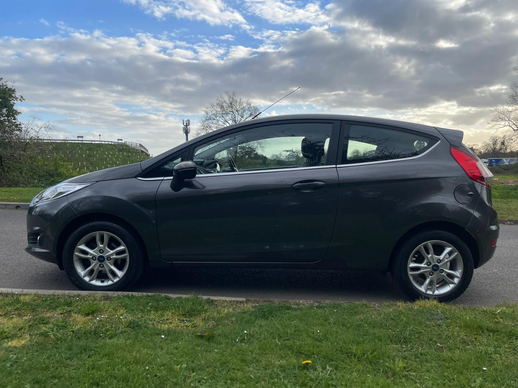 Ford Fiesta 1.0T EcoBoost Zetec Hatchback 3dr Petrol Manual Euro 6 (s/s) (100 ps)