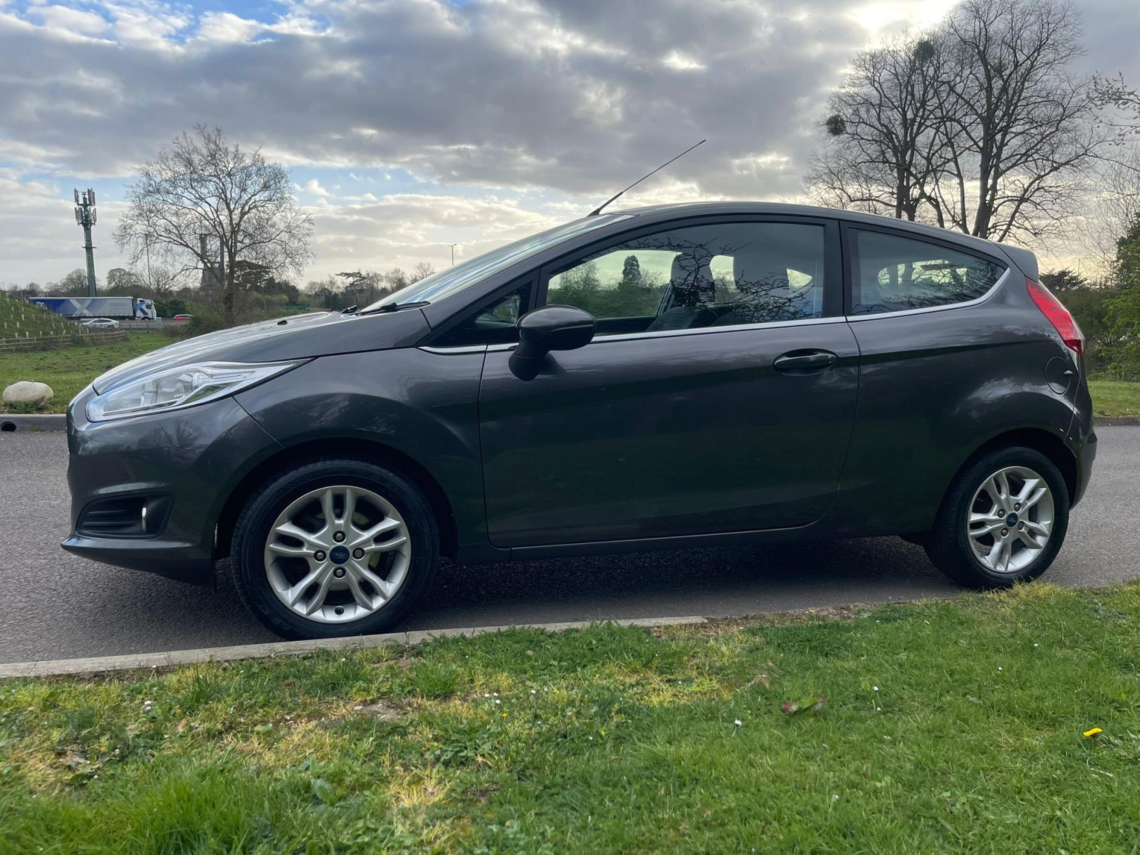 Ford Fiesta 1.0T EcoBoost Zetec Hatchback 3dr Petrol Manual Euro 6 (s/s) (100 ps)