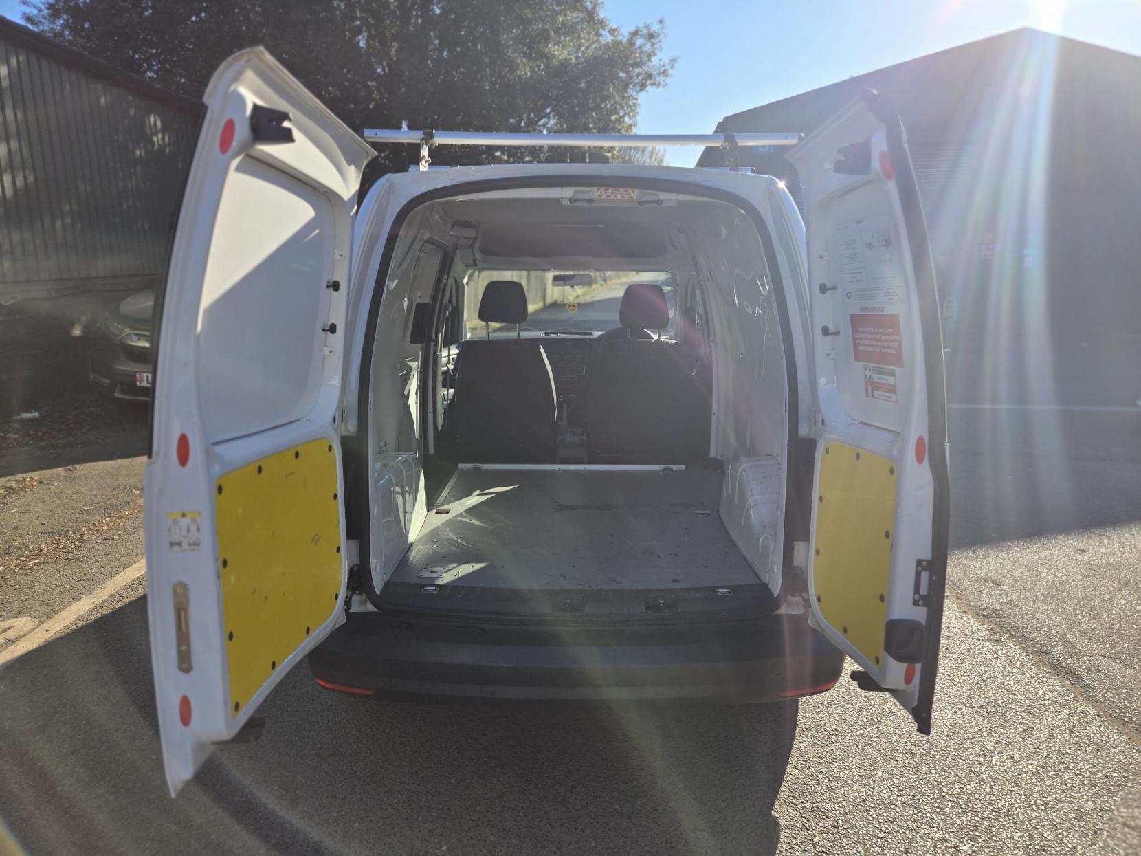 Volkswagen Caddy 1.0 TSI C20 BlueMotion Tech Startline Panel Van 5dr Petrol Manual SWB Euro 6 (s/s) (102 ps)