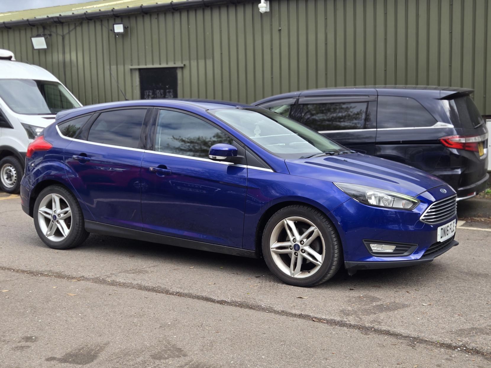 Ford Focus 1.0T EcoBoost Zetec Hatchback 5dr Petrol Manual Euro 6 (s/s) (100 ps)