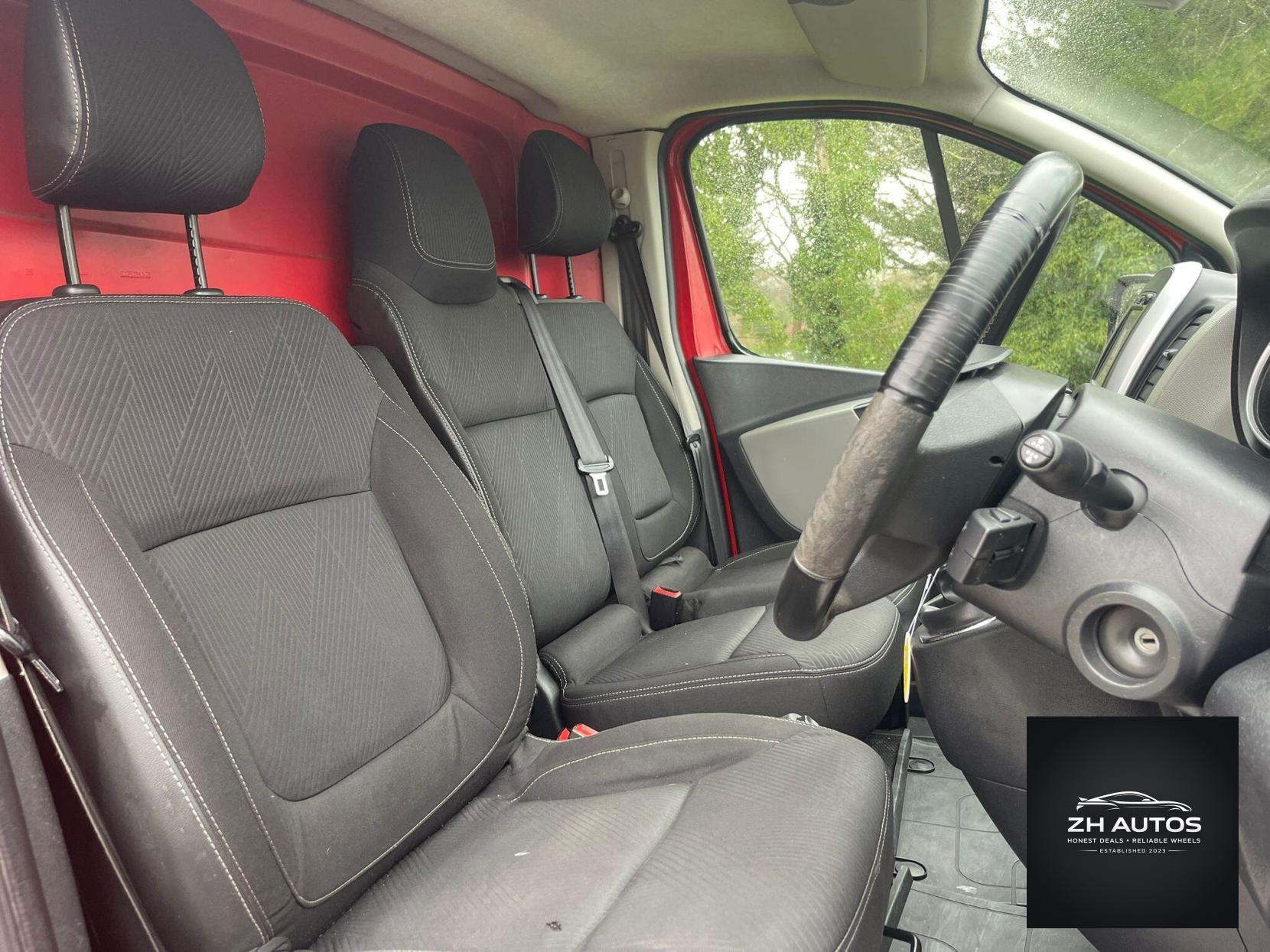 Renault Trafic 1.6 dCi 27 Sport Nav SWB Standard Roof Euro 6 5dr