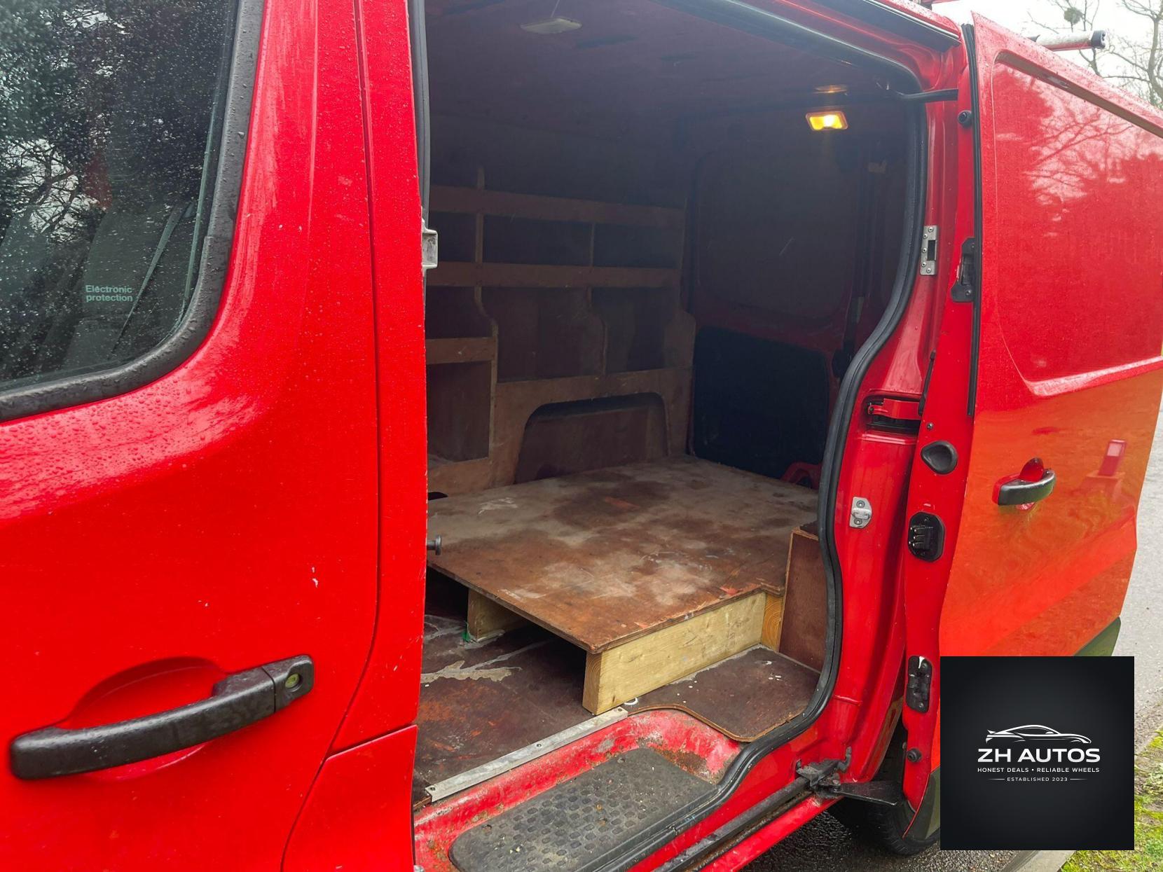 Renault Trafic 1.6 dCi 27 Sport Nav SWB Standard Roof Euro 6 5dr