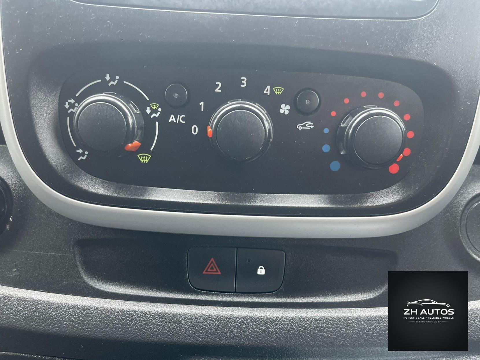 Renault Trafic 1.6 dCi 27 Sport Nav SWB Standard Roof Euro 6 5dr