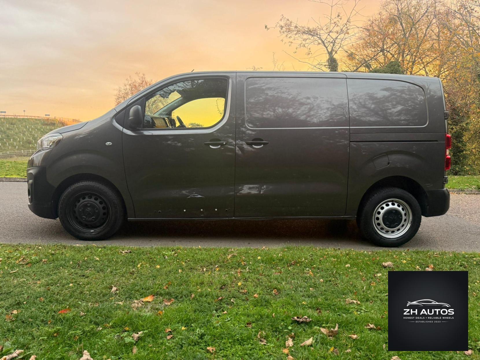 Peugeot Expert 2.0 BlueHDi 1400 Professional Premium Standard Panel Van MWB Euro 6 (s/s) 6dr