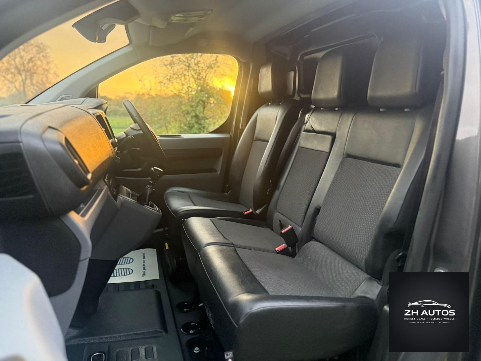 Peugeot Expert 2.0 BlueHDi 1400 Professional Premium Standard Panel Van MWB Euro 6 (s/s) 6dr