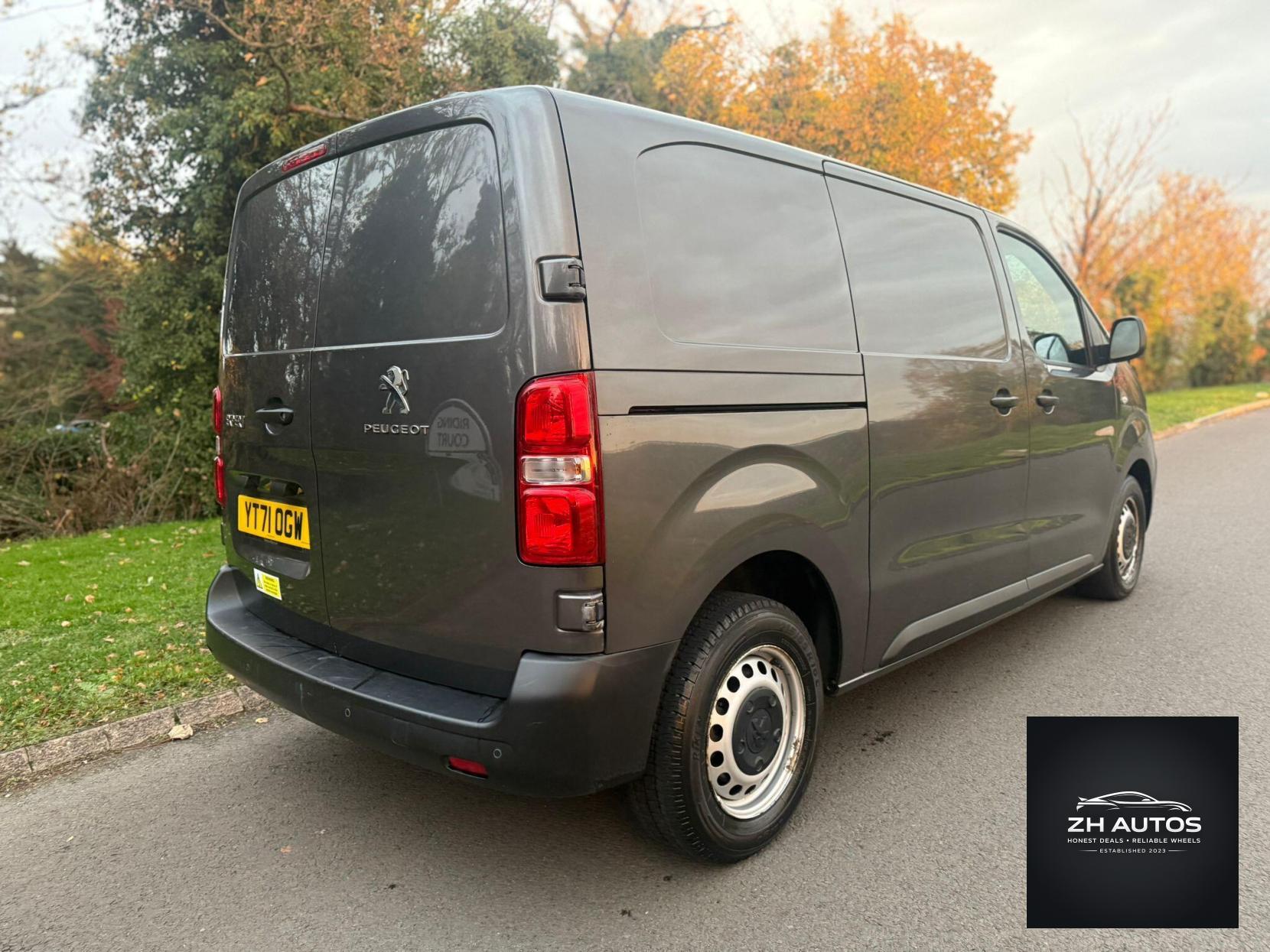 Peugeot Expert 2.0 BlueHDi 1400 Professional Premium Standard Panel Van MWB Euro 6 (s/s) 6dr