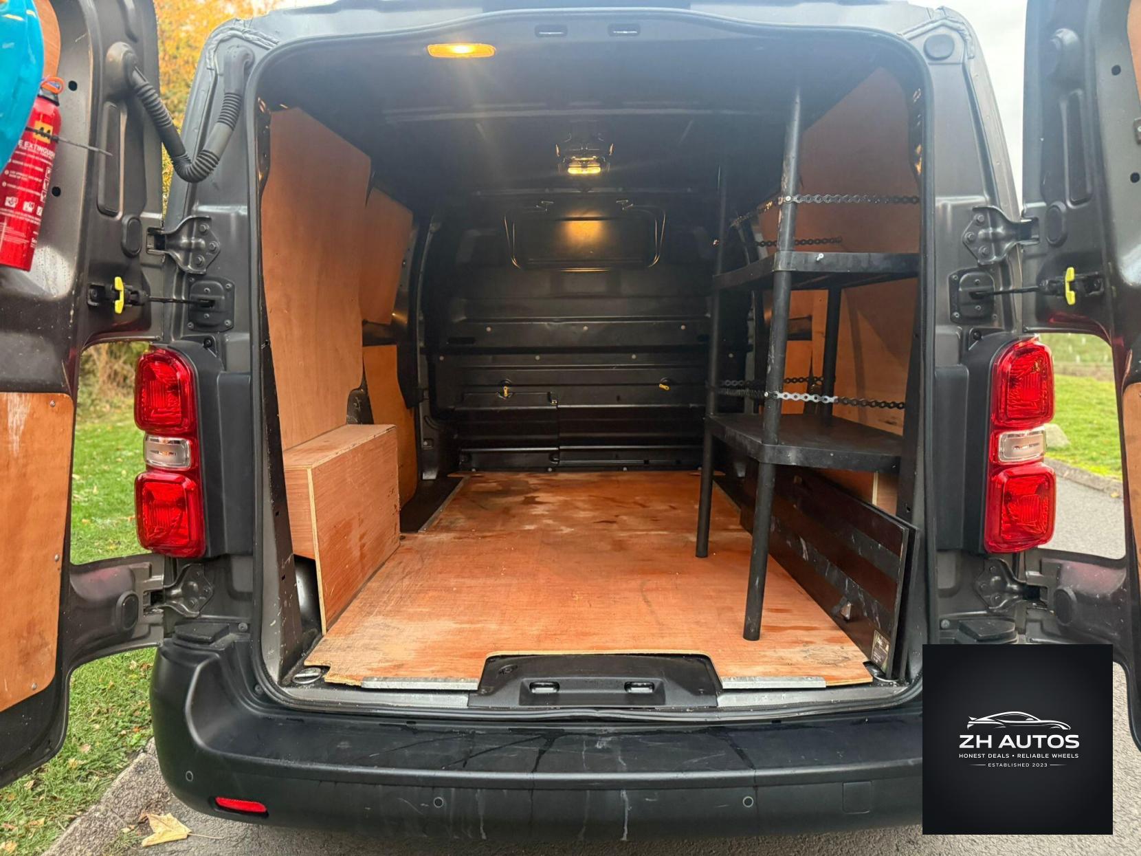 Peugeot Expert 2.0 BlueHDi 1400 Professional Premium Standard Panel Van MWB Euro 6 (s/s) 6dr