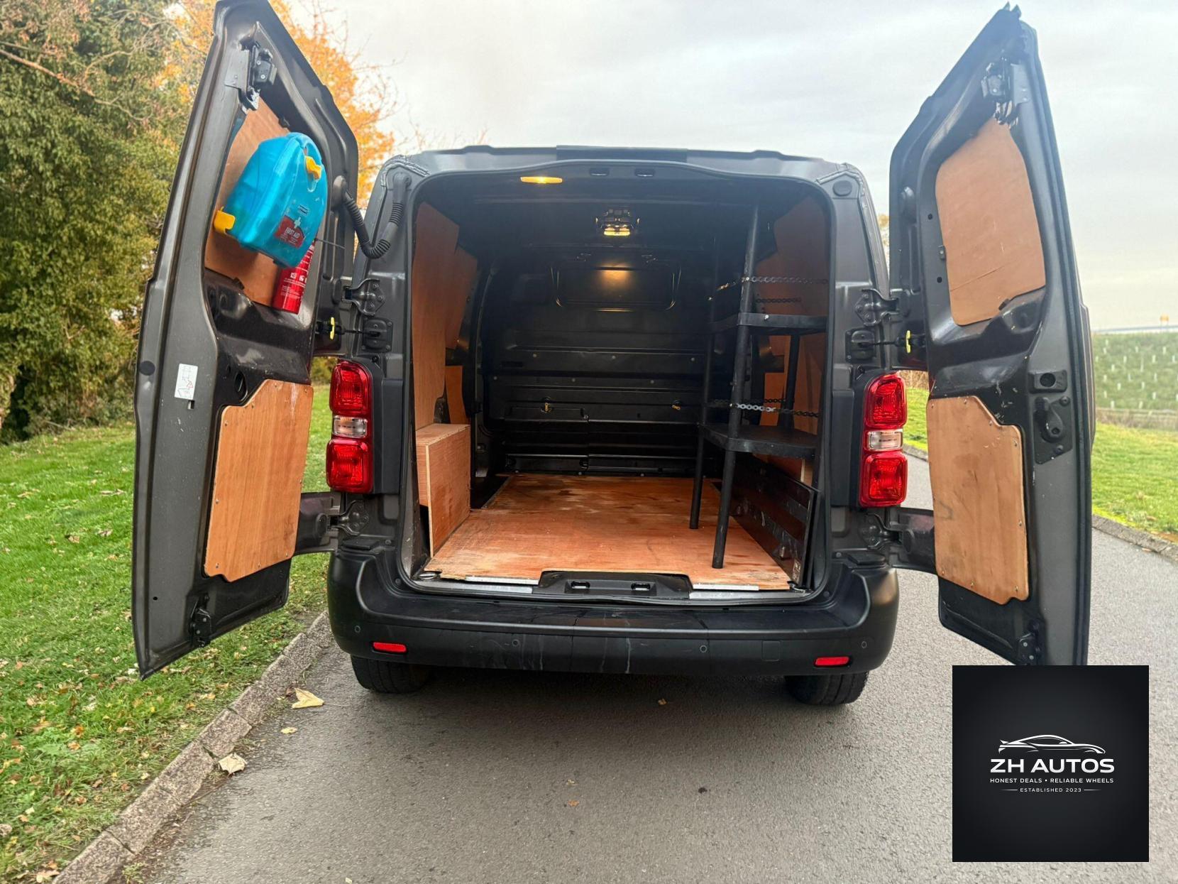 Peugeot Expert 2.0 BlueHDi 1400 Professional Premium Standard Panel Van MWB Euro 6 (s/s) 6dr