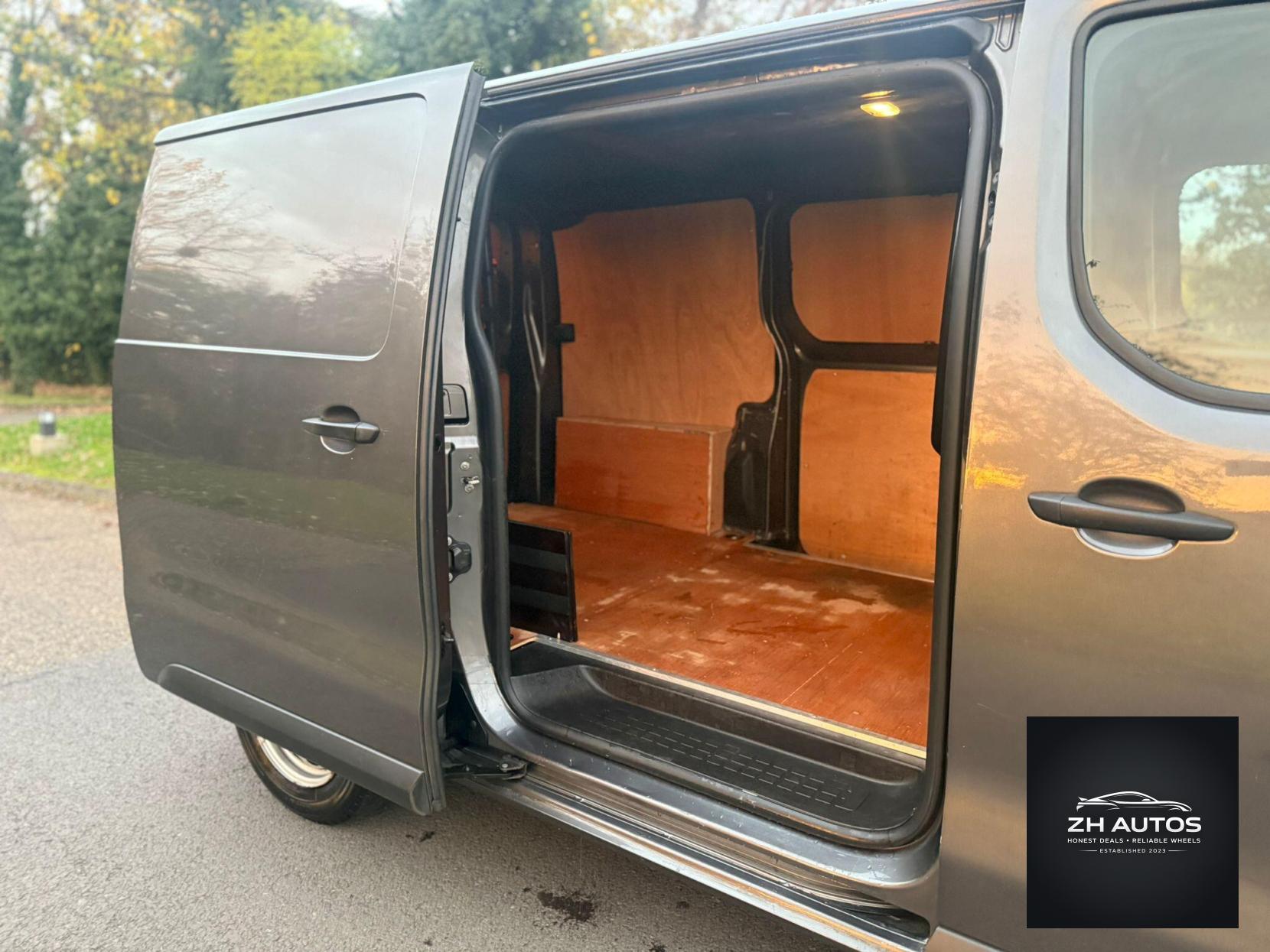 Peugeot Expert 2.0 BlueHDi 1400 Professional Premium Standard Panel Van MWB Euro 6 (s/s) 6dr