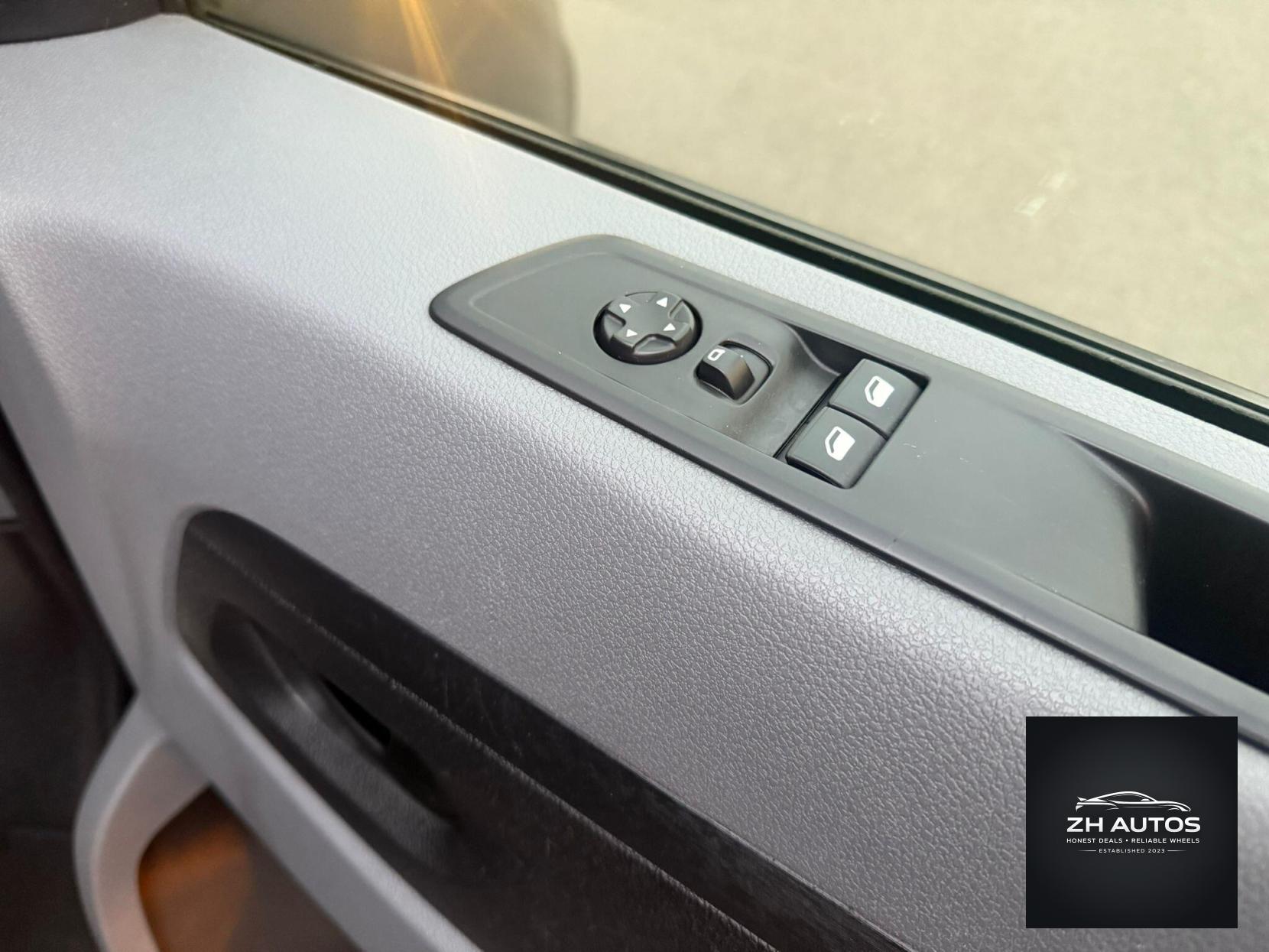 Peugeot Expert 2.0 BlueHDi 1400 Professional Premium Standard Panel Van MWB Euro 6 (s/s) 6dr