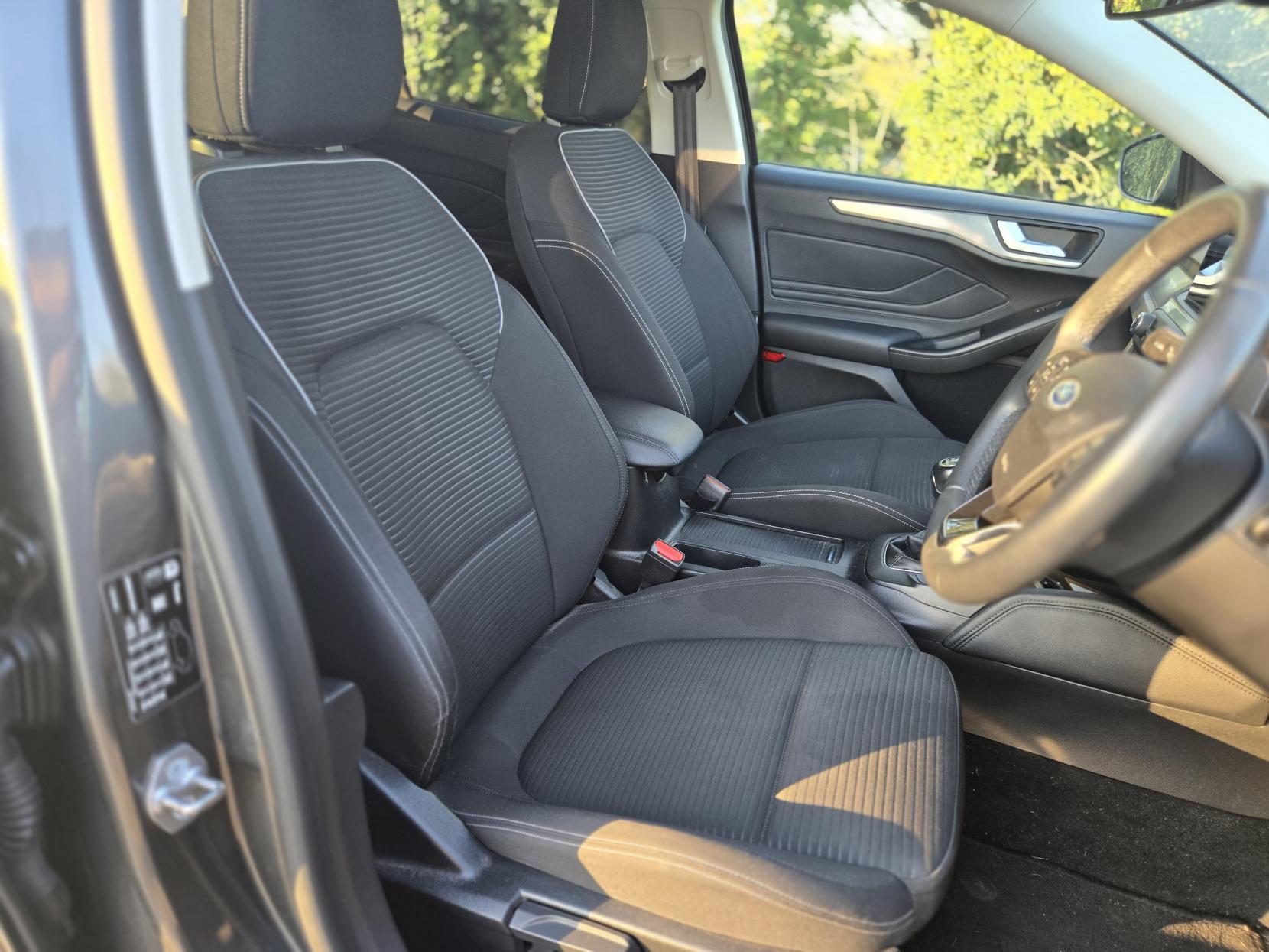 Ford Focus 1.0T EcoBoost Titanium Hatchback 5dr Petrol Manual Euro 6 (s/s) (125 ps)