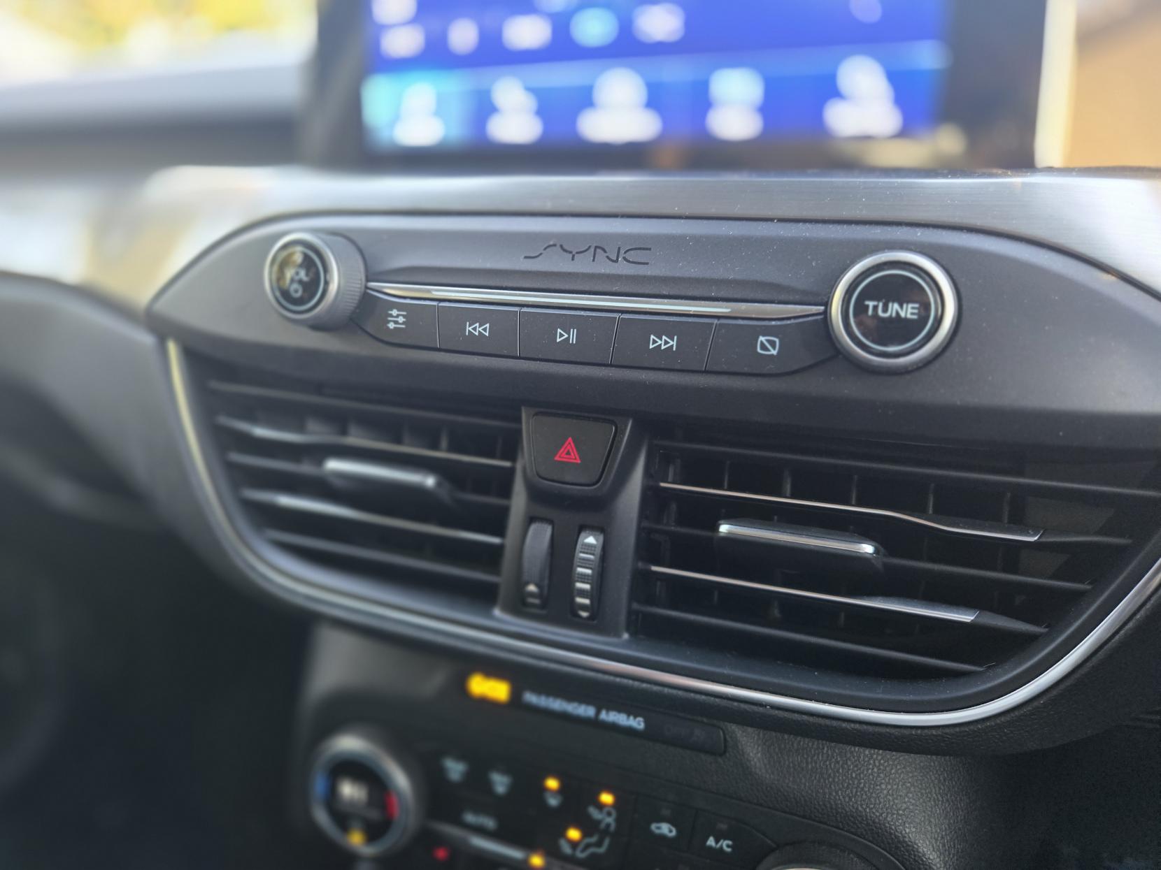 Ford Focus 1.0T EcoBoost Titanium Hatchback 5dr Petrol Manual Euro 6 (s/s) (125 ps)