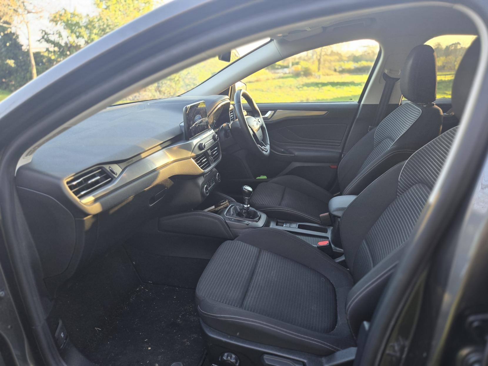 Ford Focus 1.0T EcoBoost Titanium Hatchback 5dr Petrol Manual Euro 6 (s/s) (125 ps)