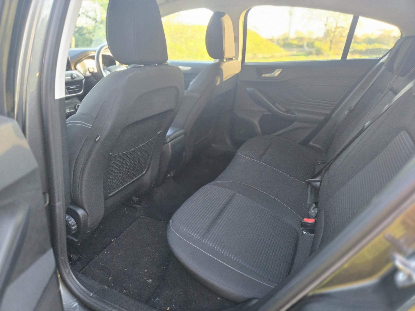 Ford Focus 1.0T EcoBoost Titanium Hatchback 5dr Petrol Manual Euro 6 (s/s) (125 ps)