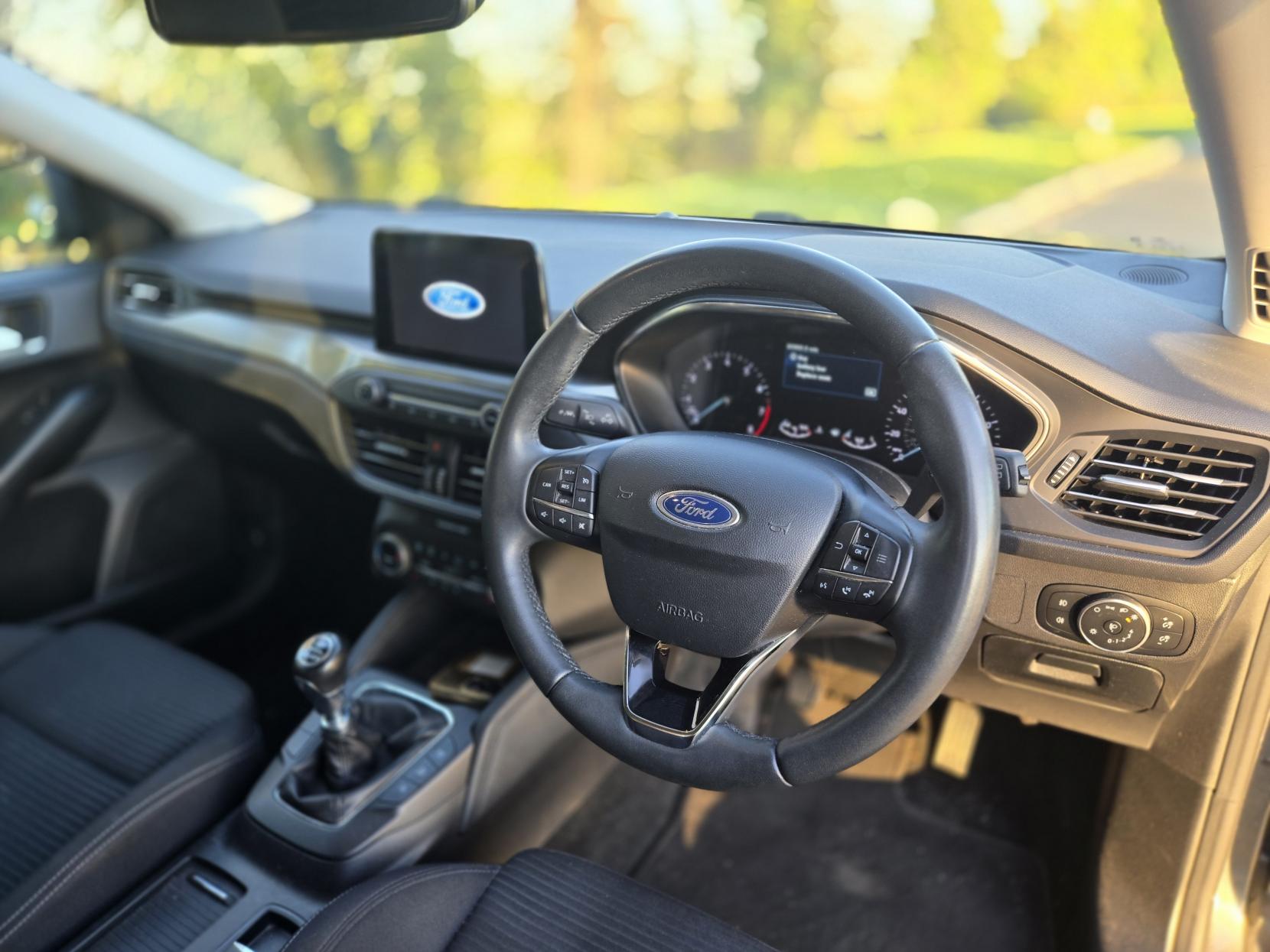 Ford Focus 1.0T EcoBoost Titanium Hatchback 5dr Petrol Manual Euro 6 (s/s) (125 ps)