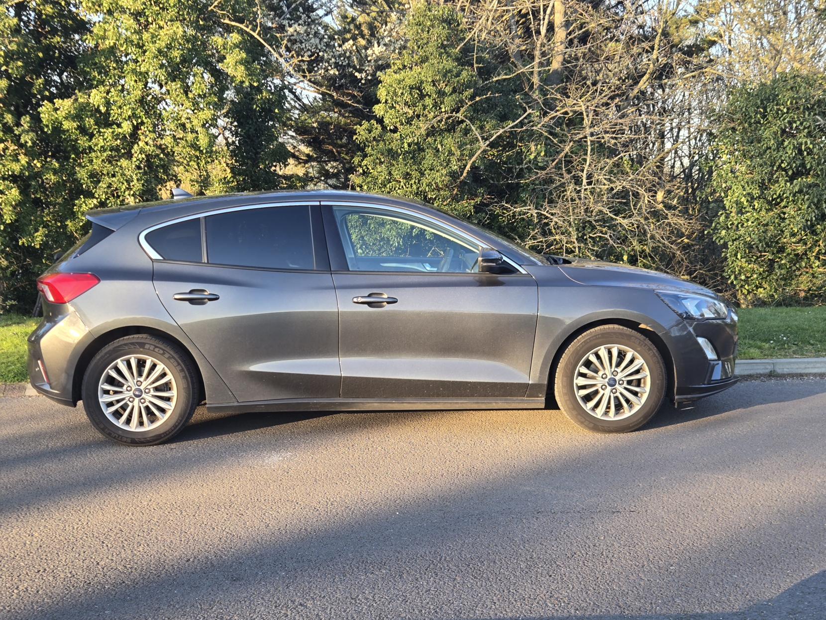 Ford Focus 1.0T EcoBoost Titanium Hatchback 5dr Petrol Manual Euro 6 (s/s) (125 ps)